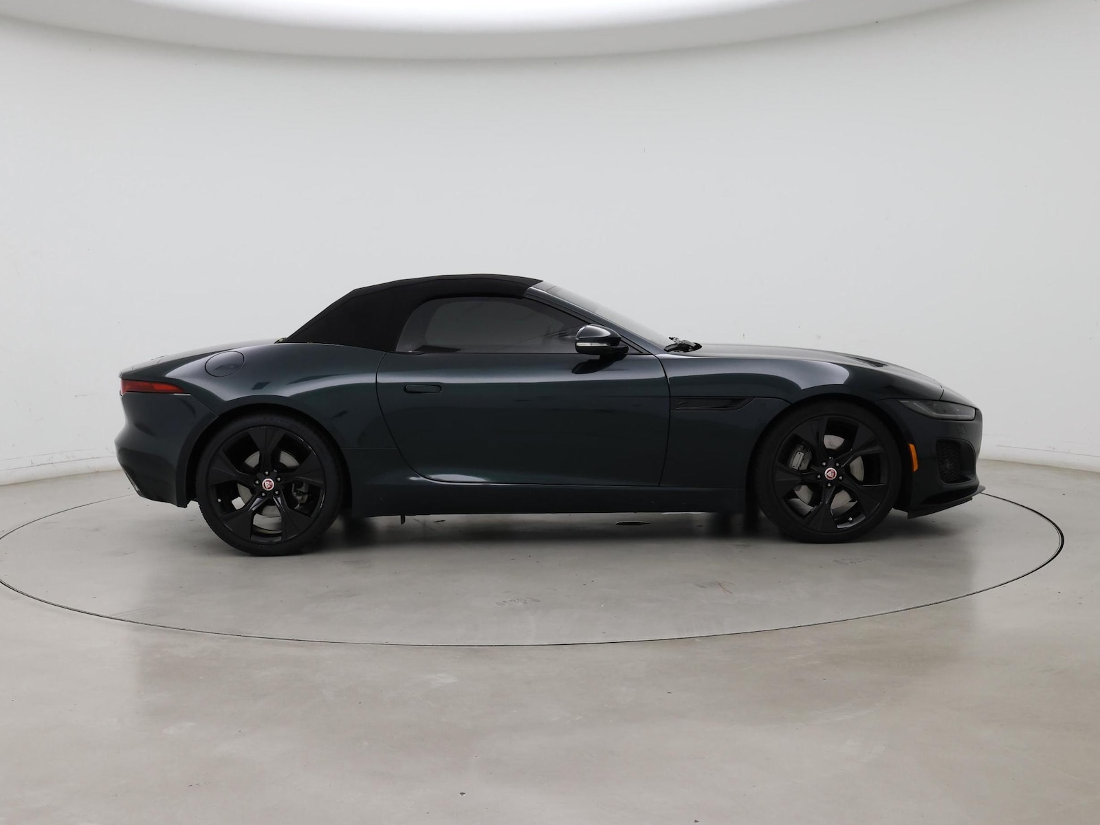 2021 Jaguar F-TYPE Base - Photo 8