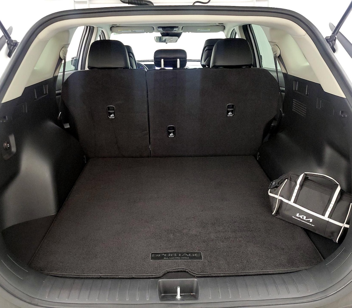 Trunk/Cargo (Seats Up)