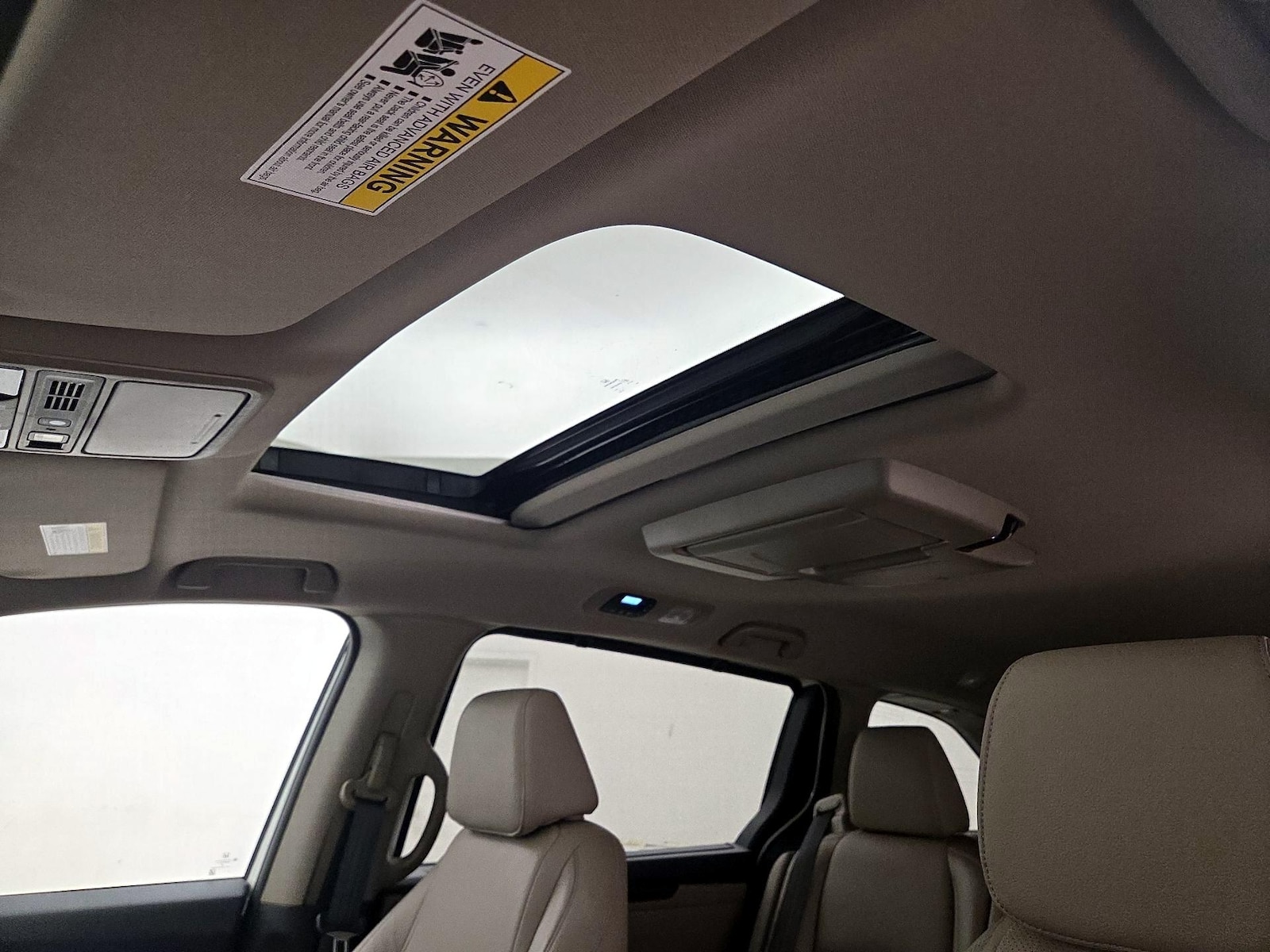 Sunroof(s) & Overhead Airbags