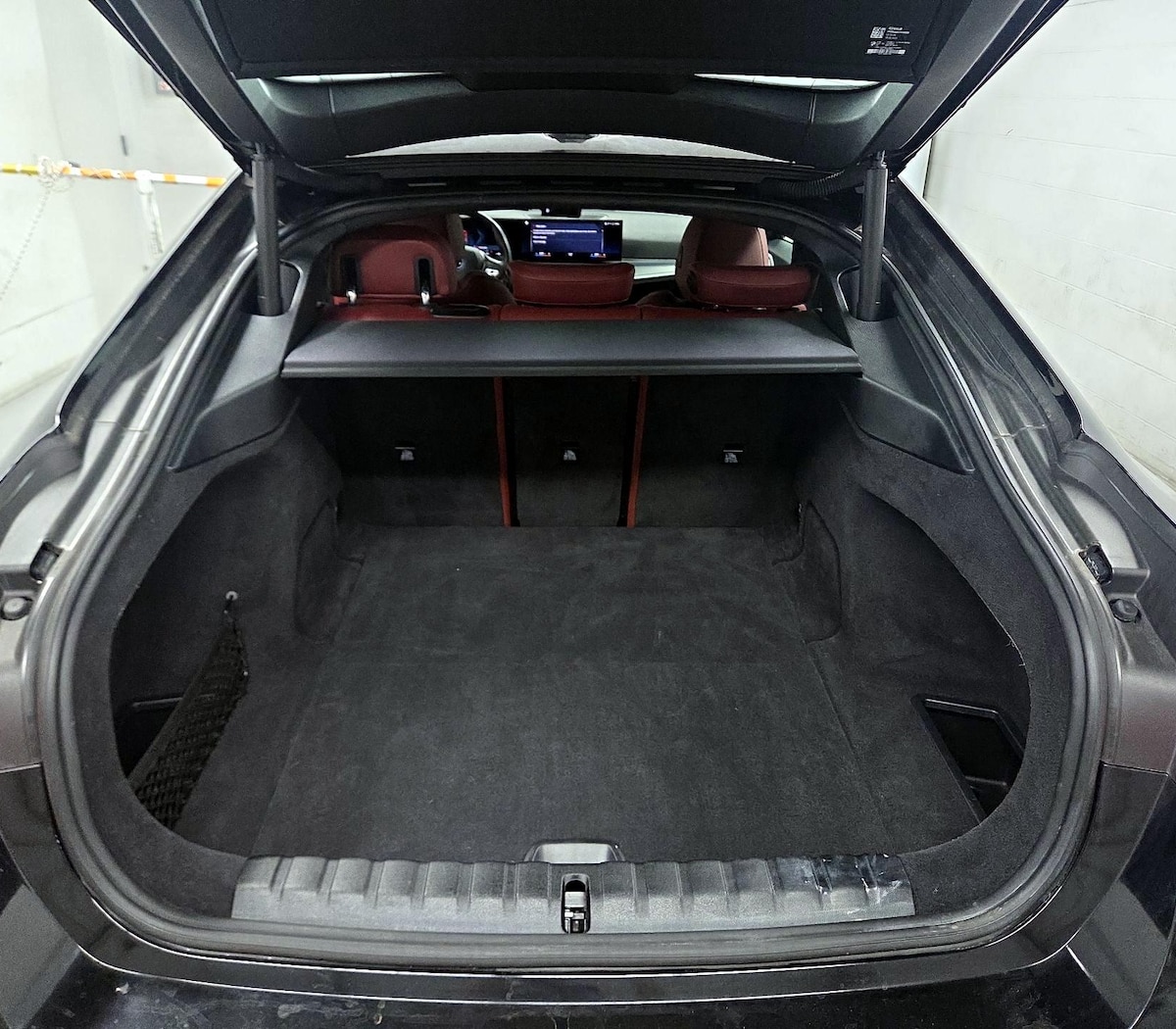 Trunk/Cargo (Seats Up)