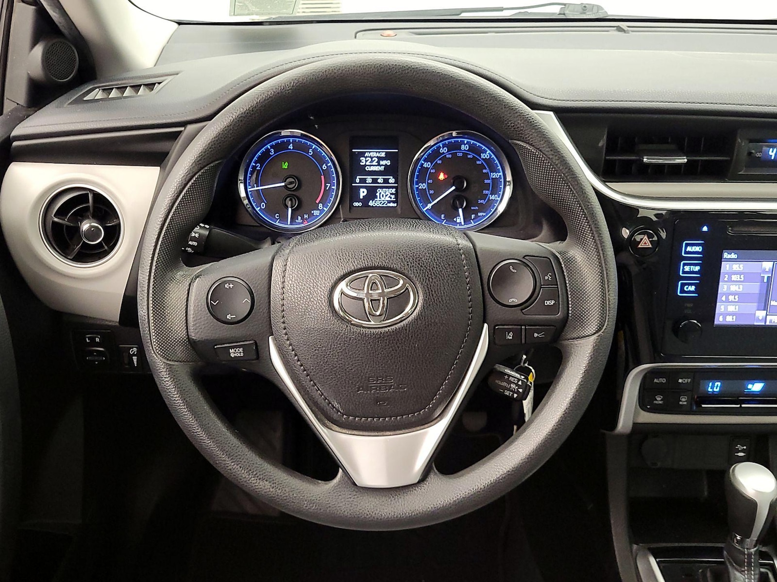 2018 Toyota Corolla LE - Photo 11