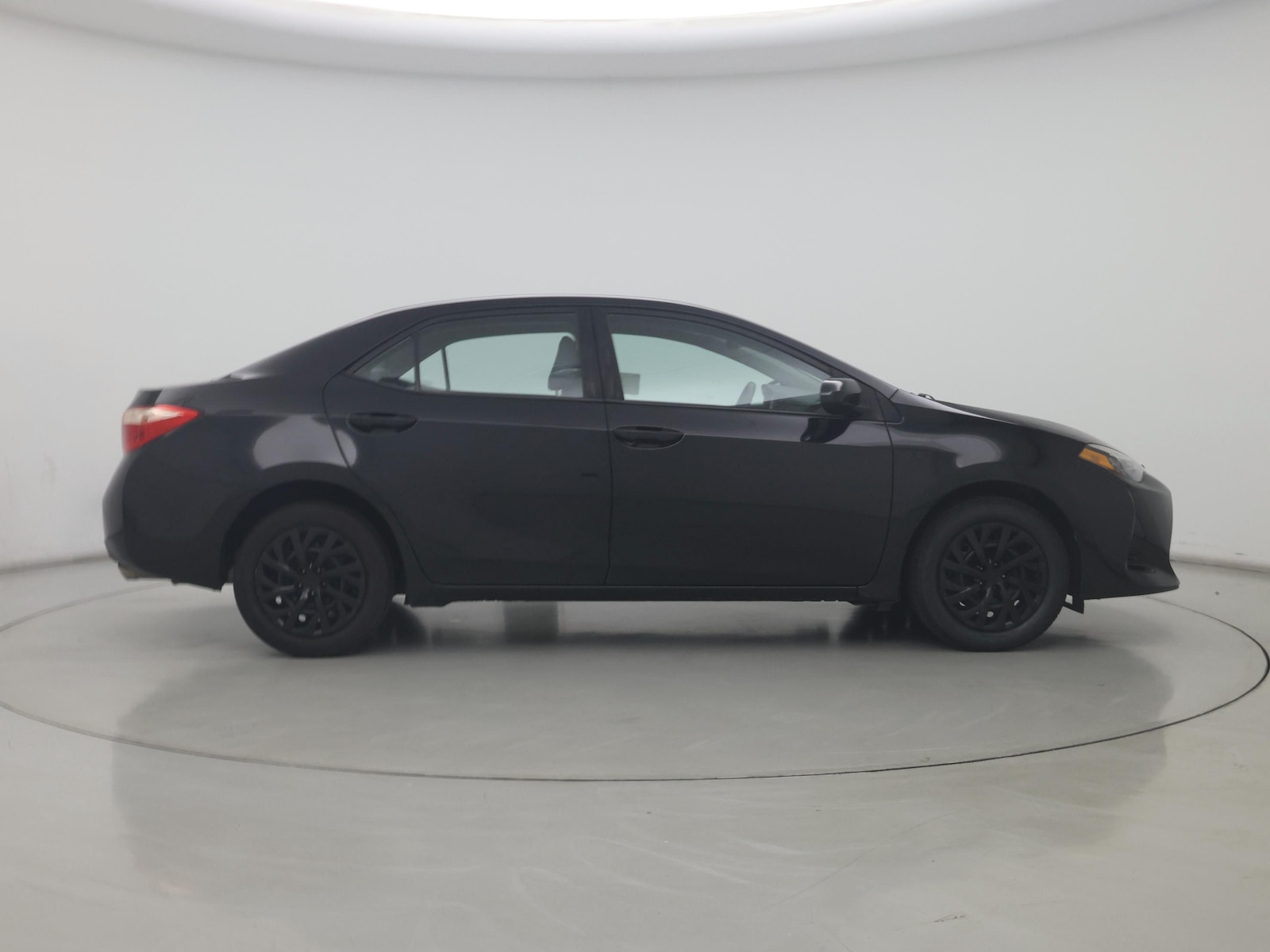 2018 Toyota Corolla LE - Photo 8