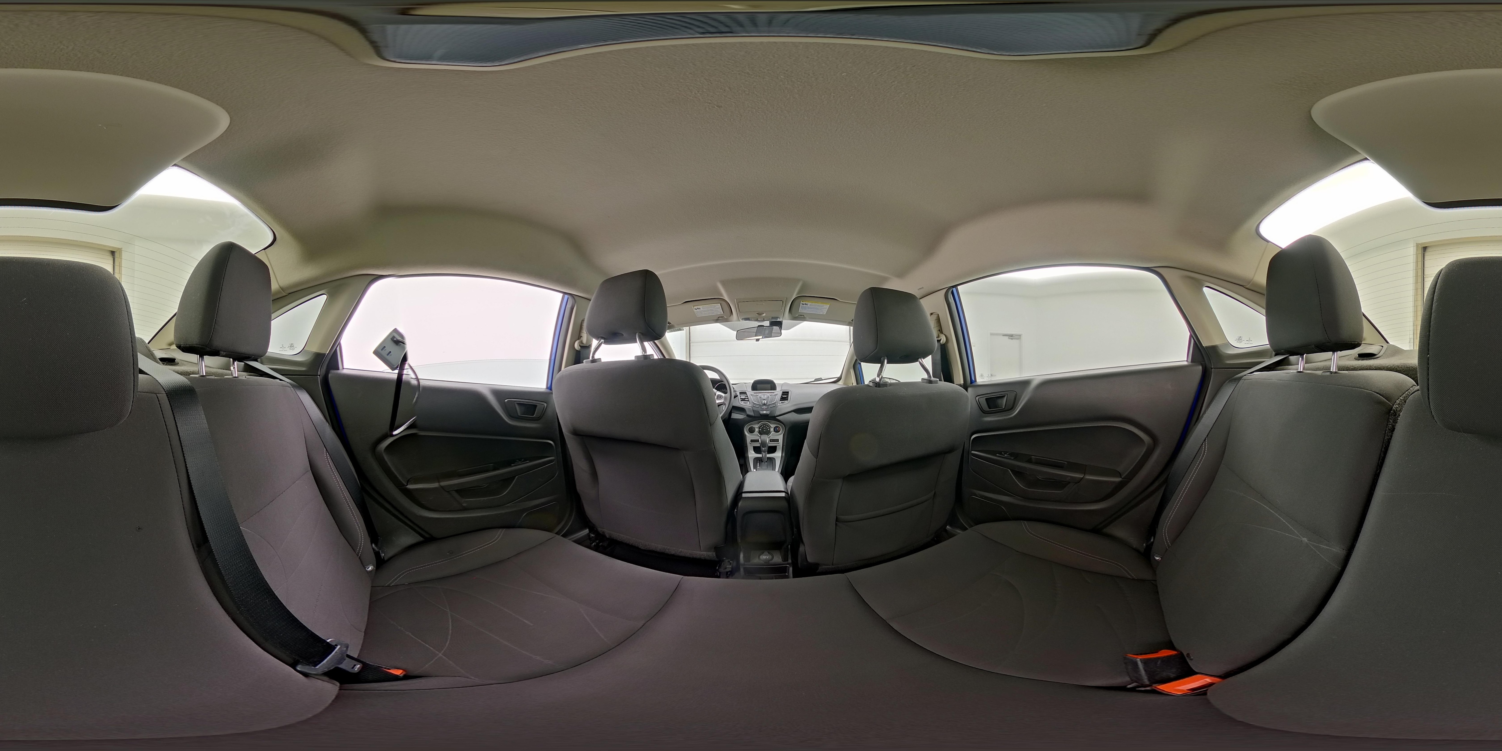 2018 Ford Fiesta SE - Photo 25