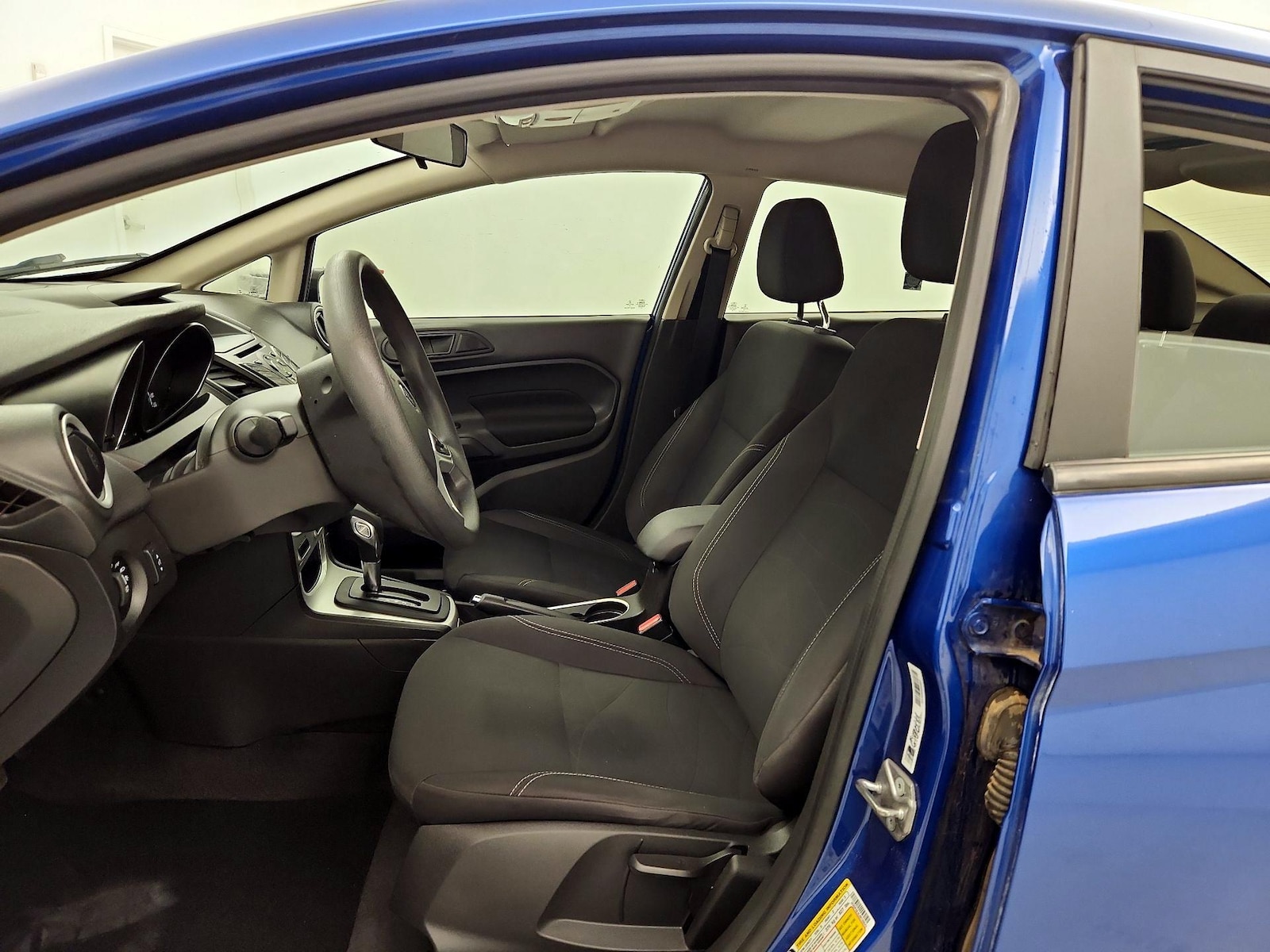 2018 Ford Fiesta SE - Photo 12