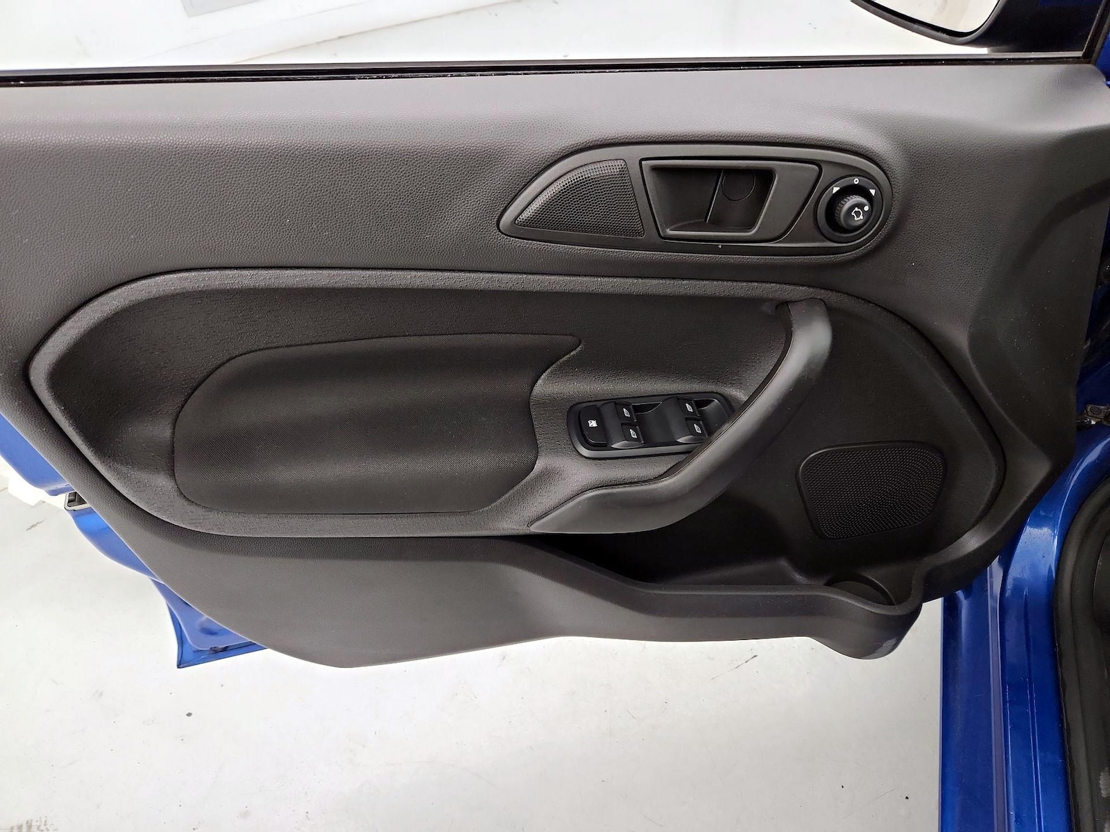 2018 Ford Fiesta SE - Photo 13