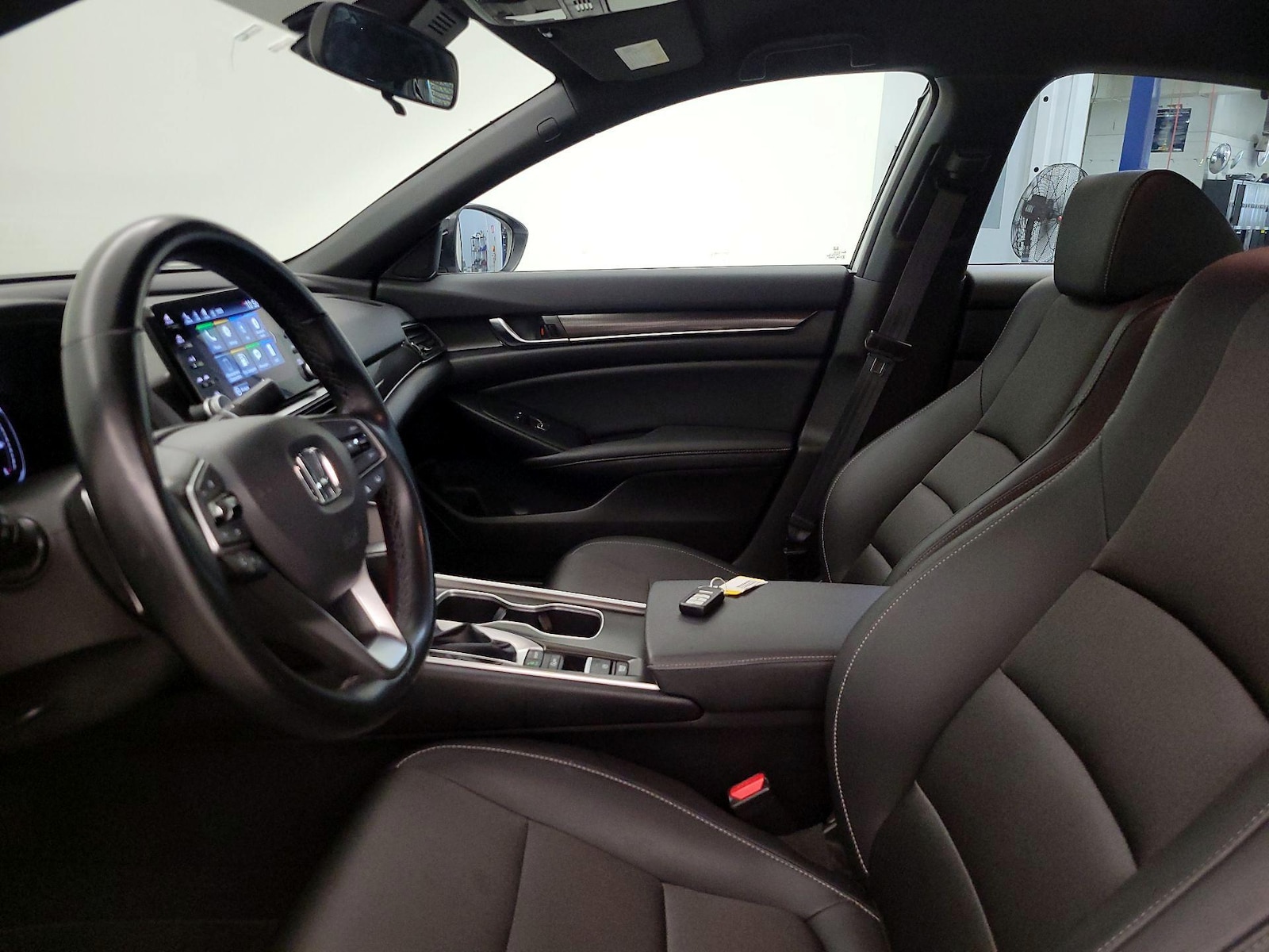 Power Seat(s) & Side Airbags