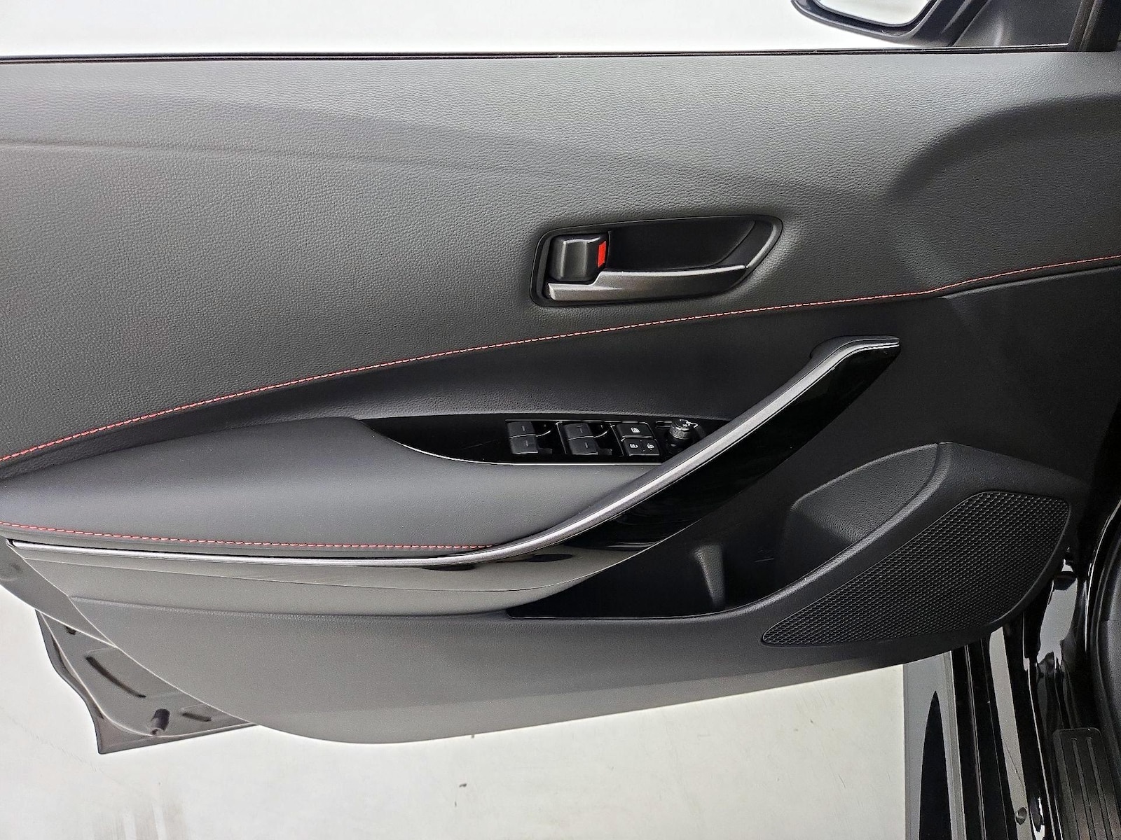 2025 Toyota GR Corolla Premium Plus - Photo 13