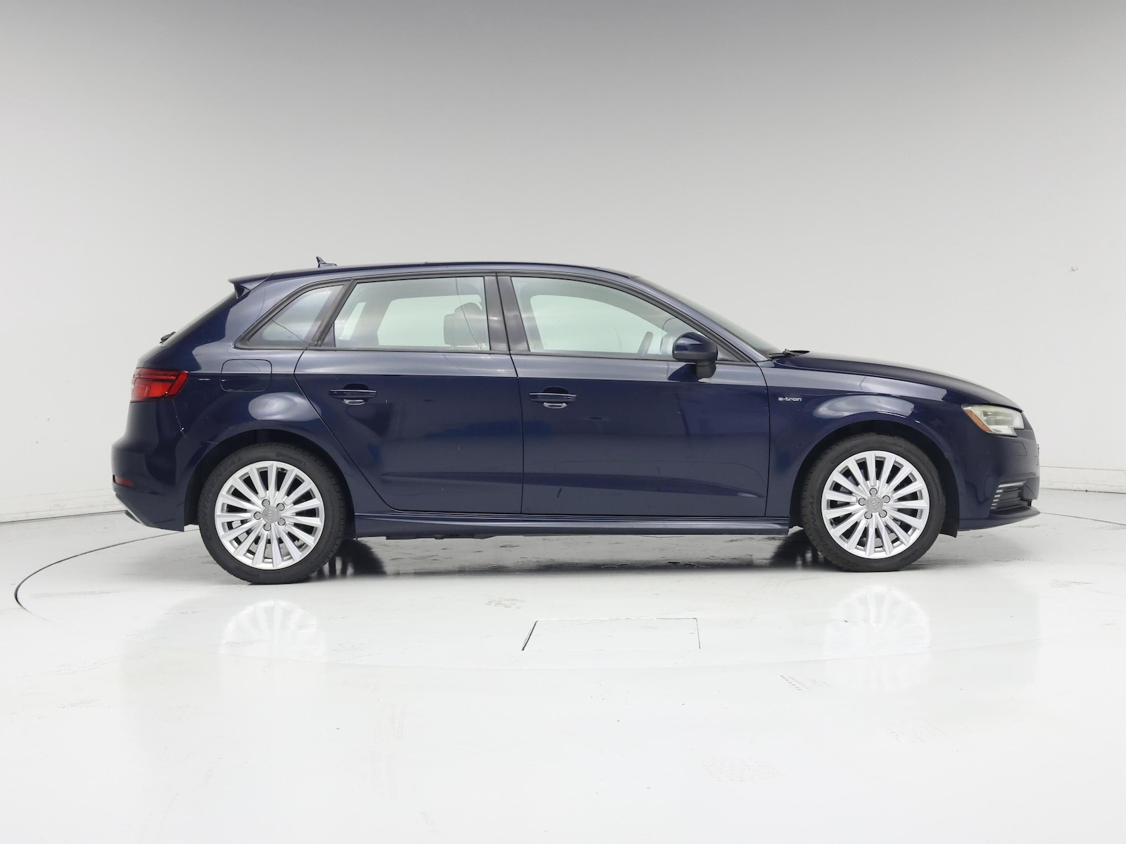 2017 Audi A3 Sportback e-tron Premium - Photo 8