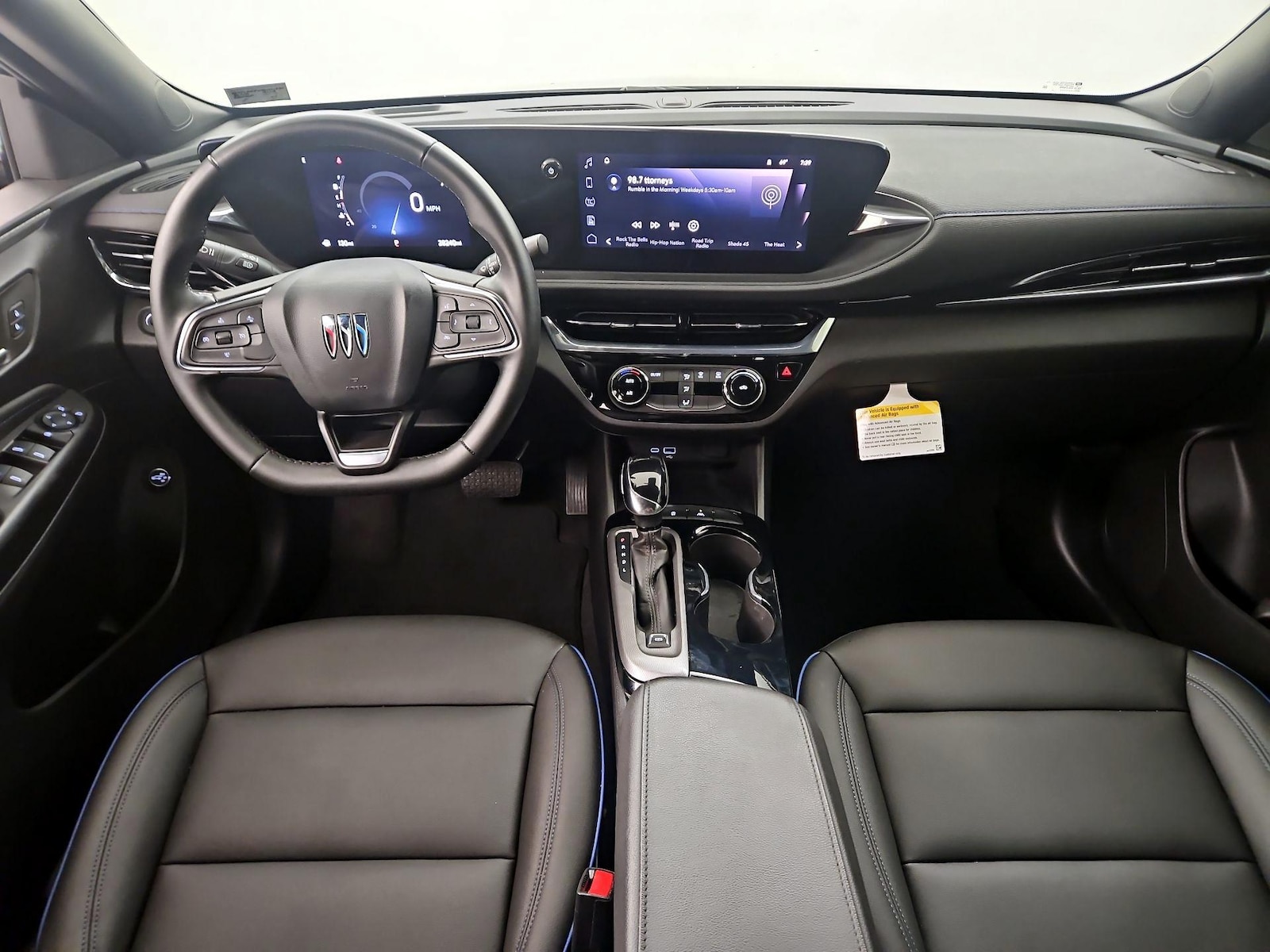 2025 Buick Envista Sport Touring - Photo 10