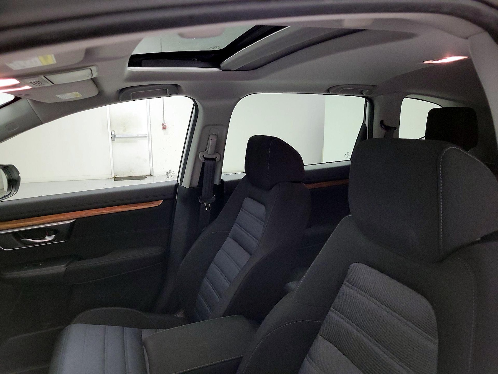 Sunroof(s) & Overhead Airbags