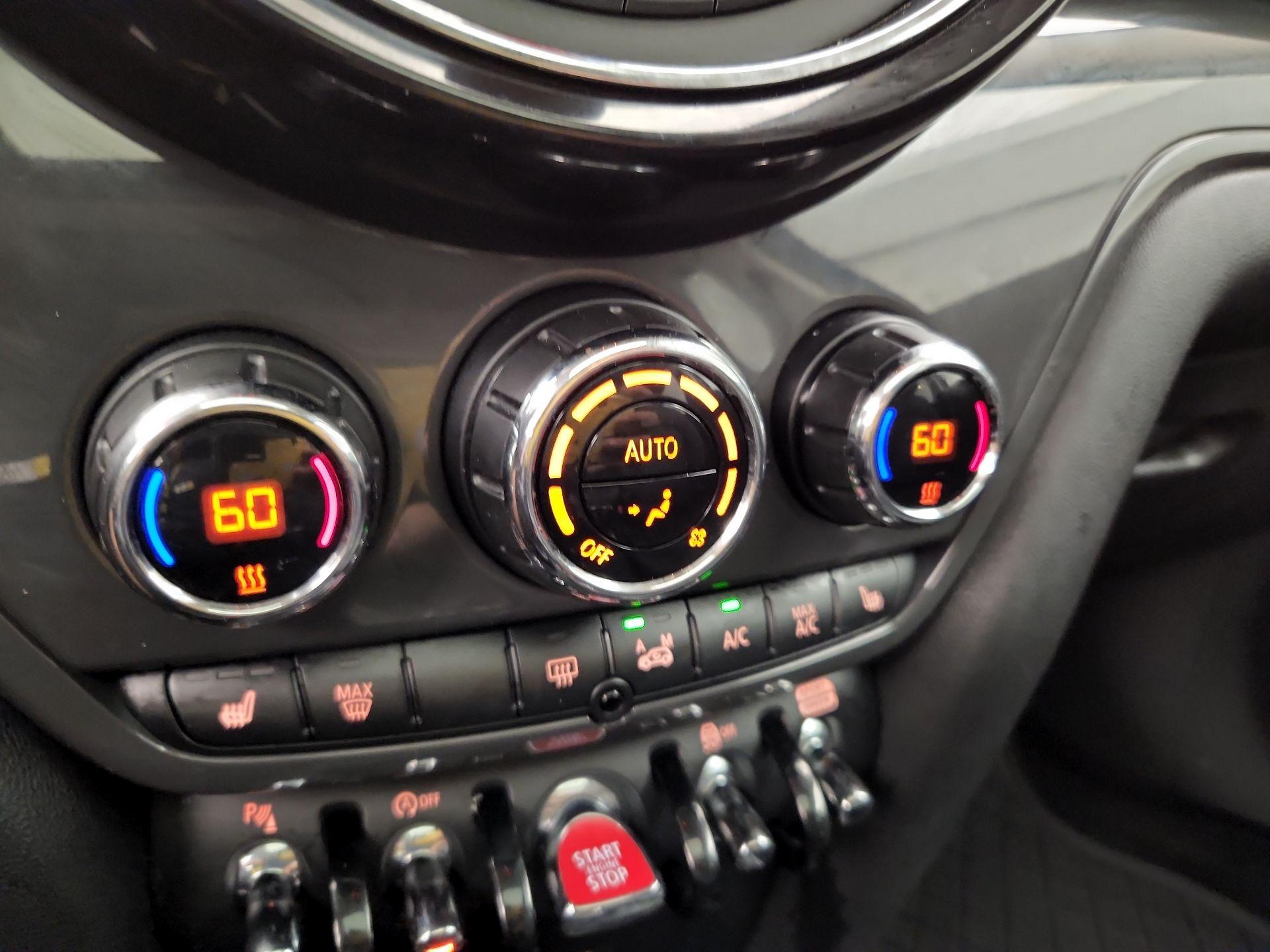 Thumbnail: 2018 MINI Cooper Countryman - 16