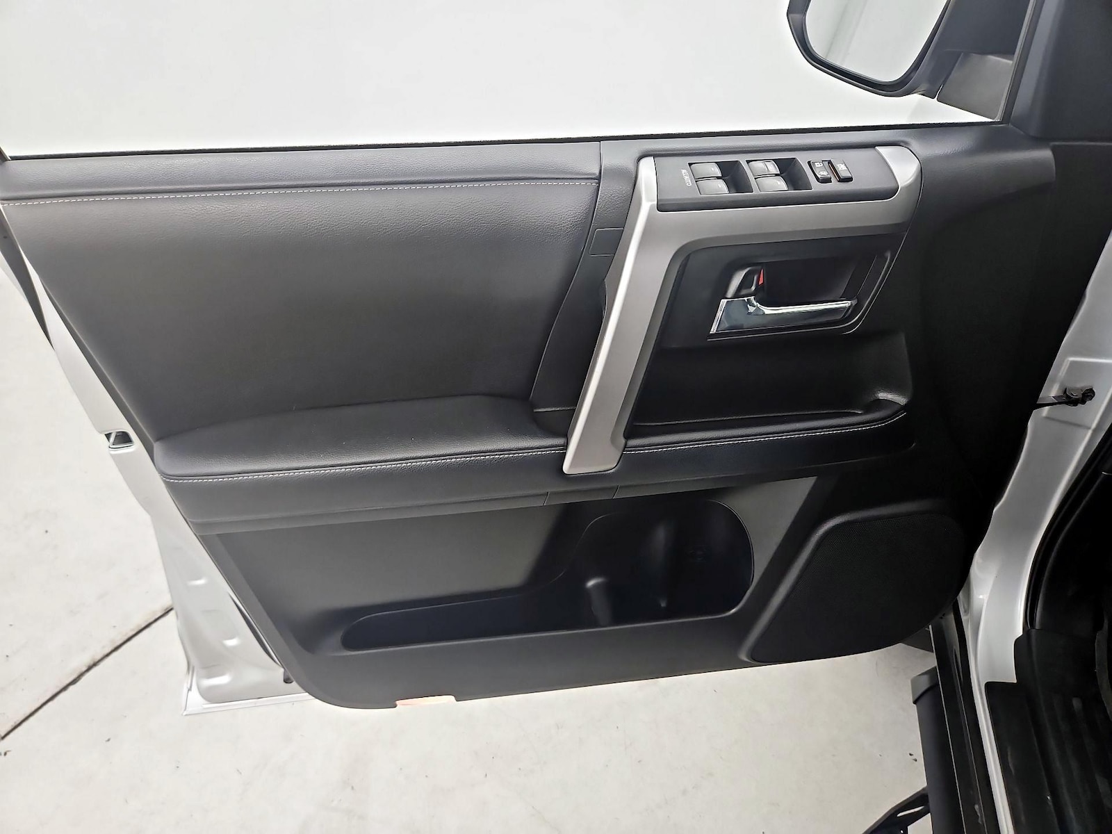 2019 Toyota 4Runner SR5 Premium - Photo 13