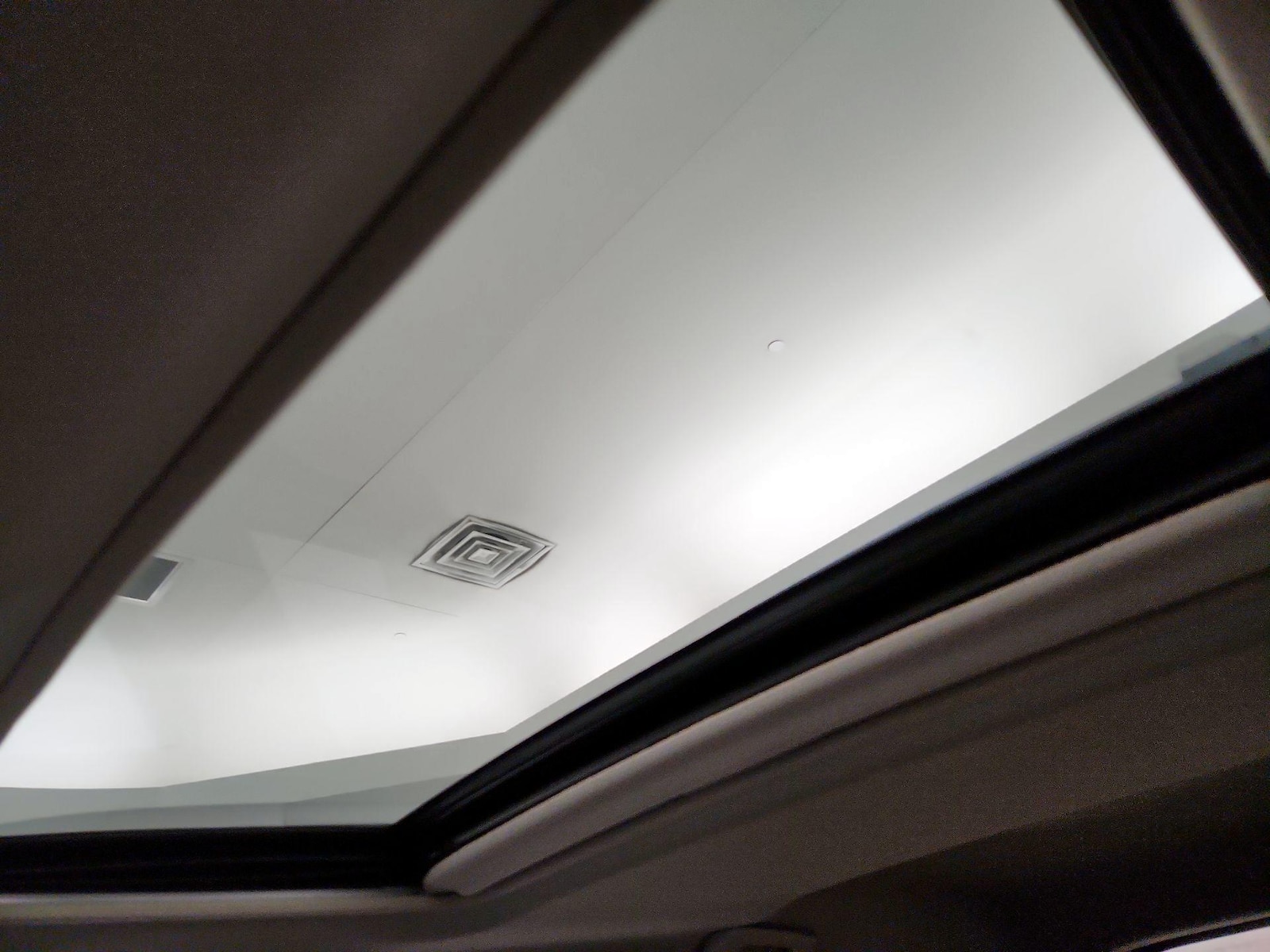 2015 Toyota RAV4 Limited - Photo 20