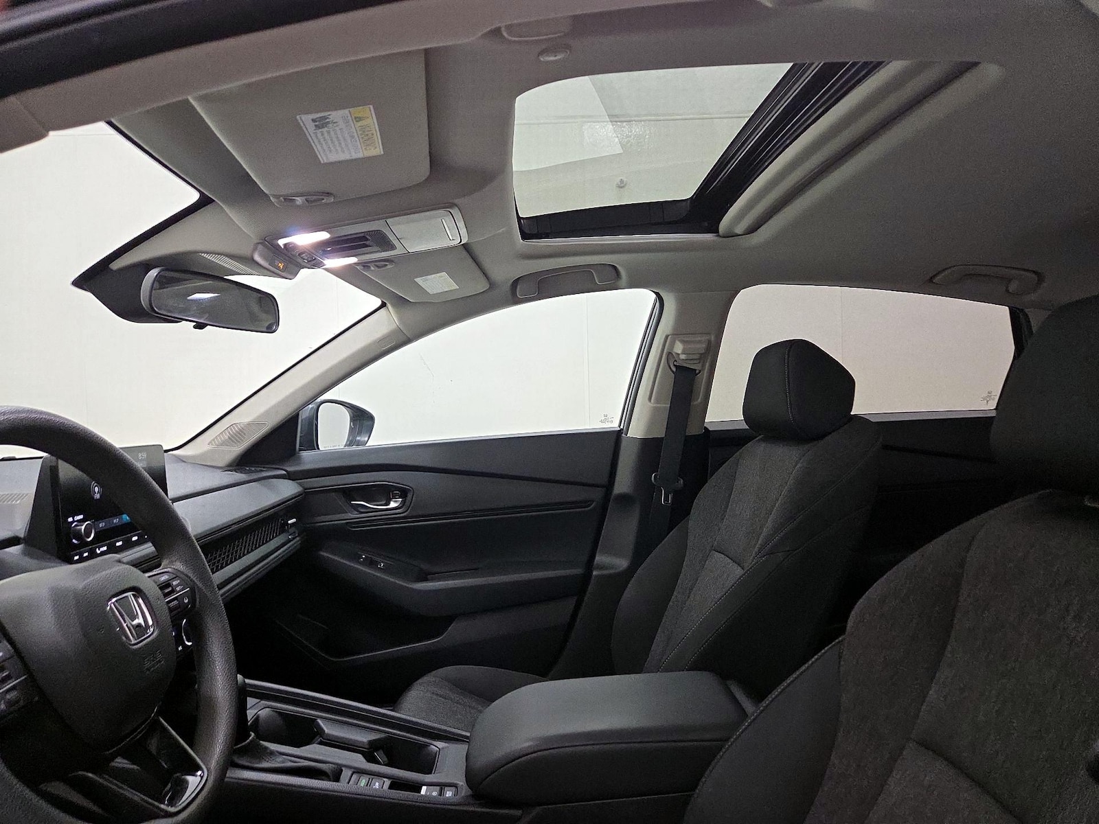 Sunroof(s) & Overhead Airbags
