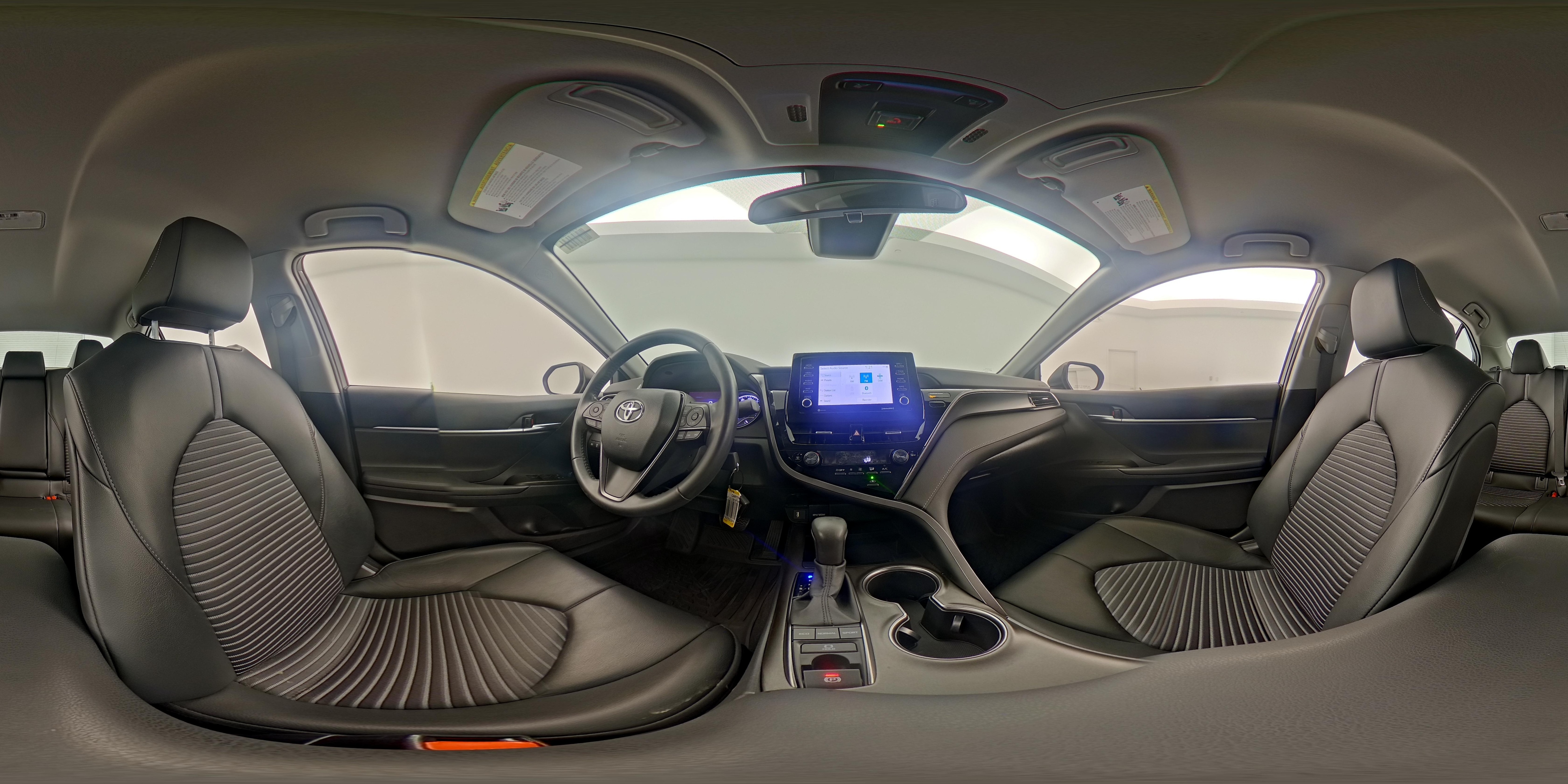 2023 Toyota Camry SE - Photo 24