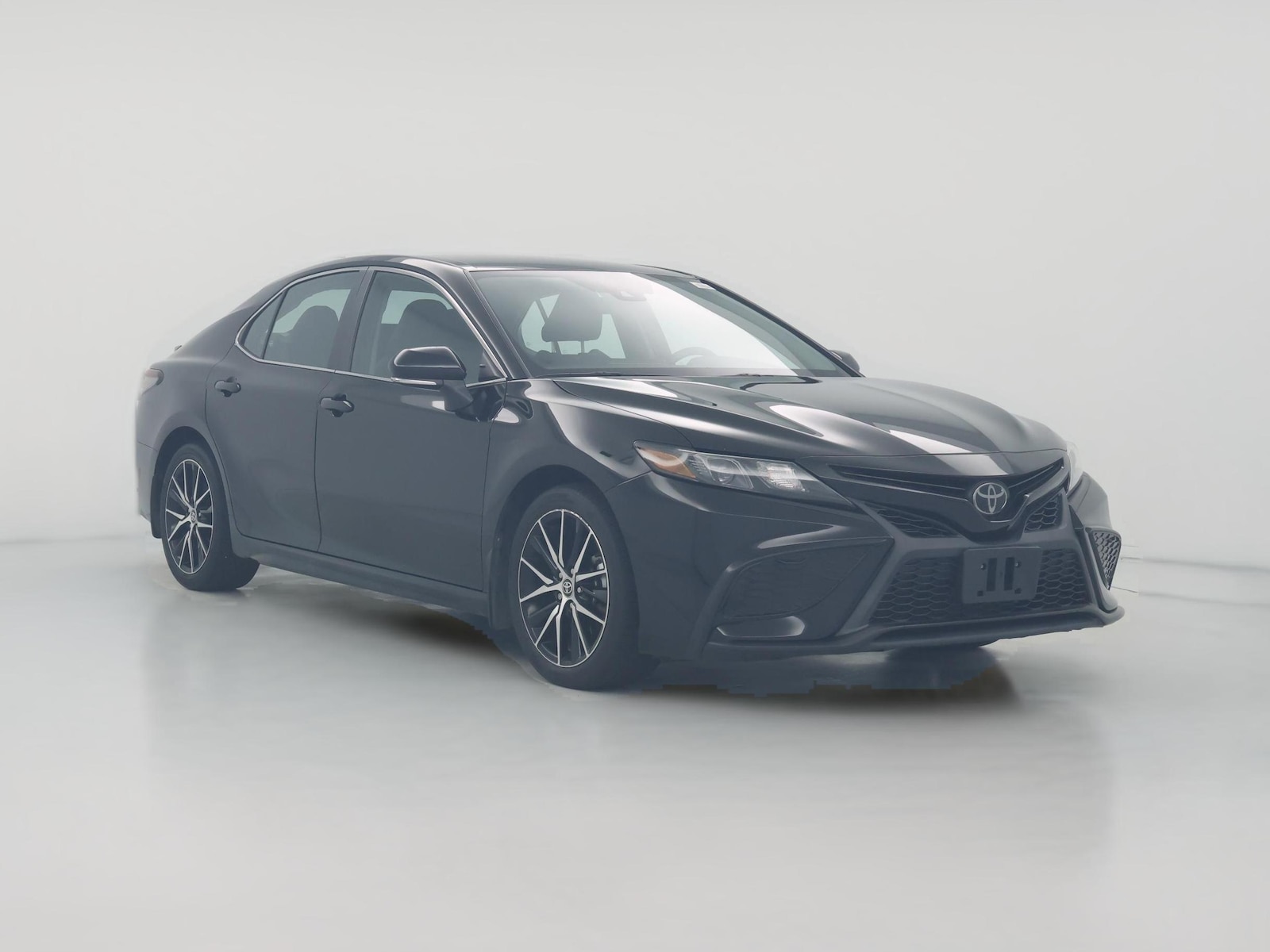 2023 Toyota Camry SE - Photo 1