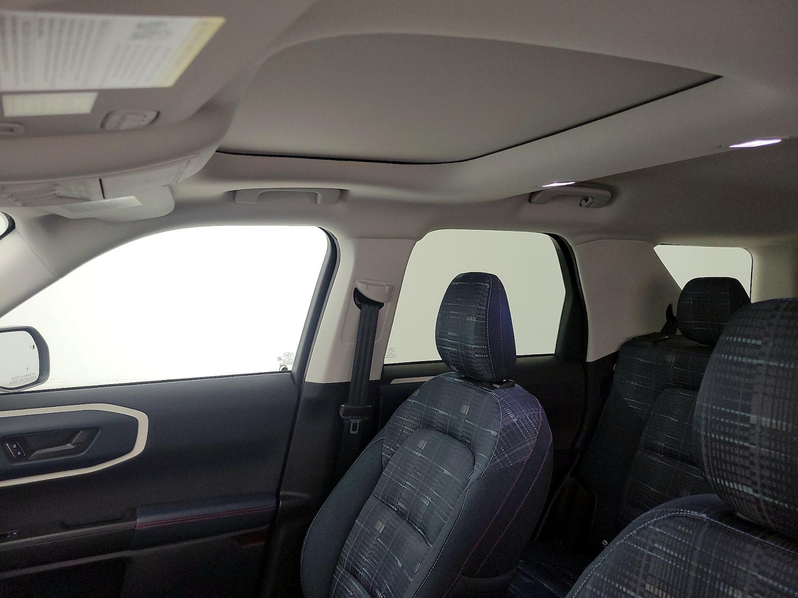 Sunroof(s) & Overhead Airbags