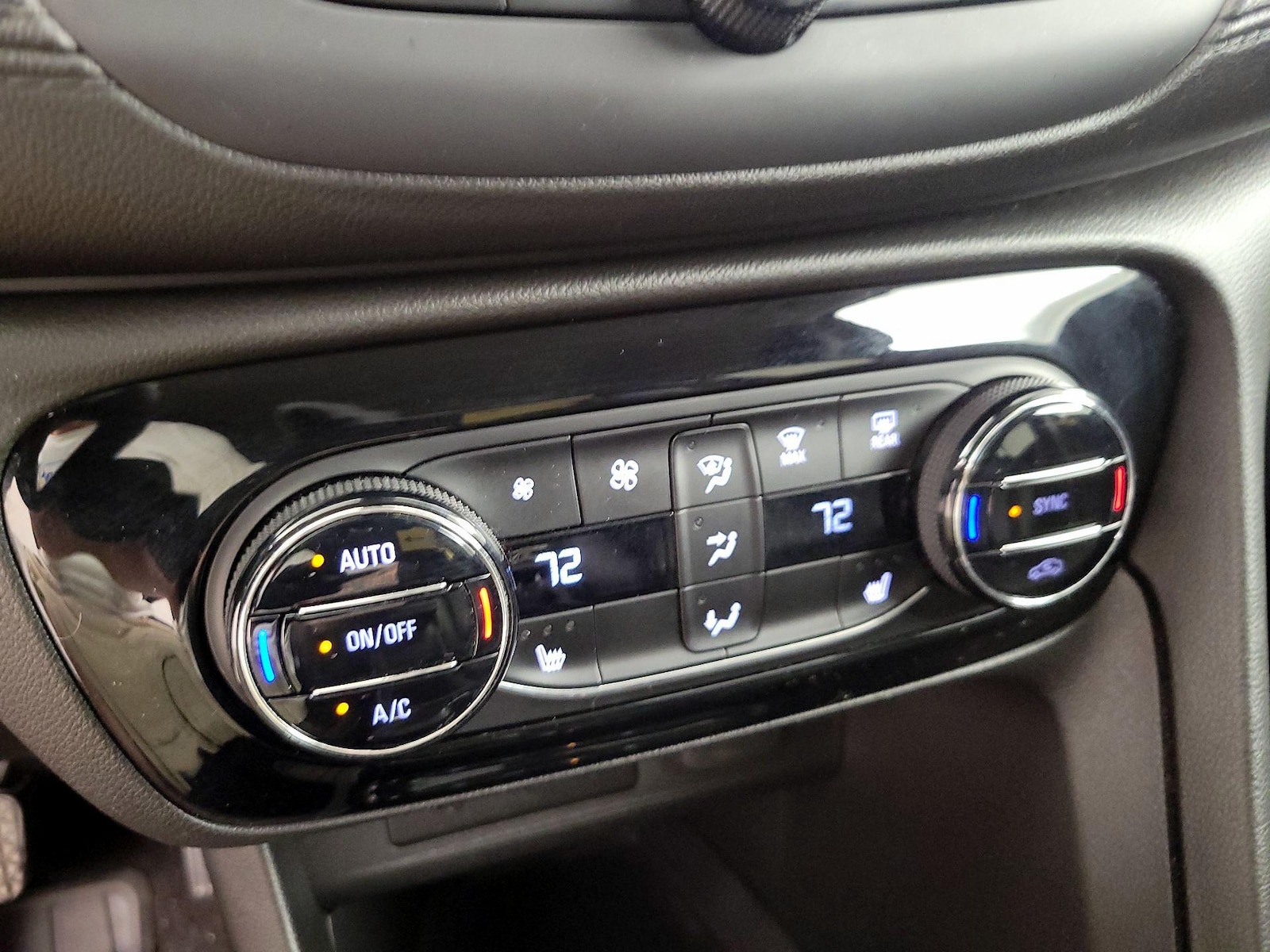 2020 Buick Encore GX Essence - Photo 17