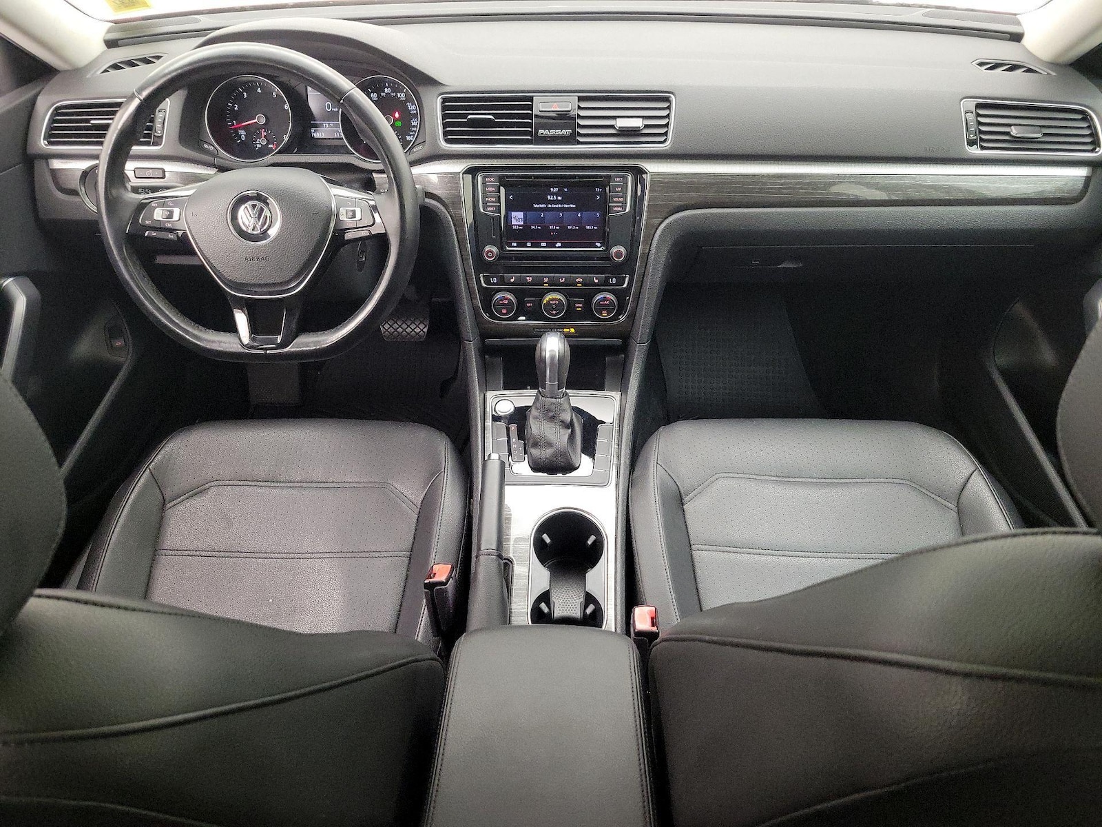 2018 Volkswagen Passat SE - Photo 10