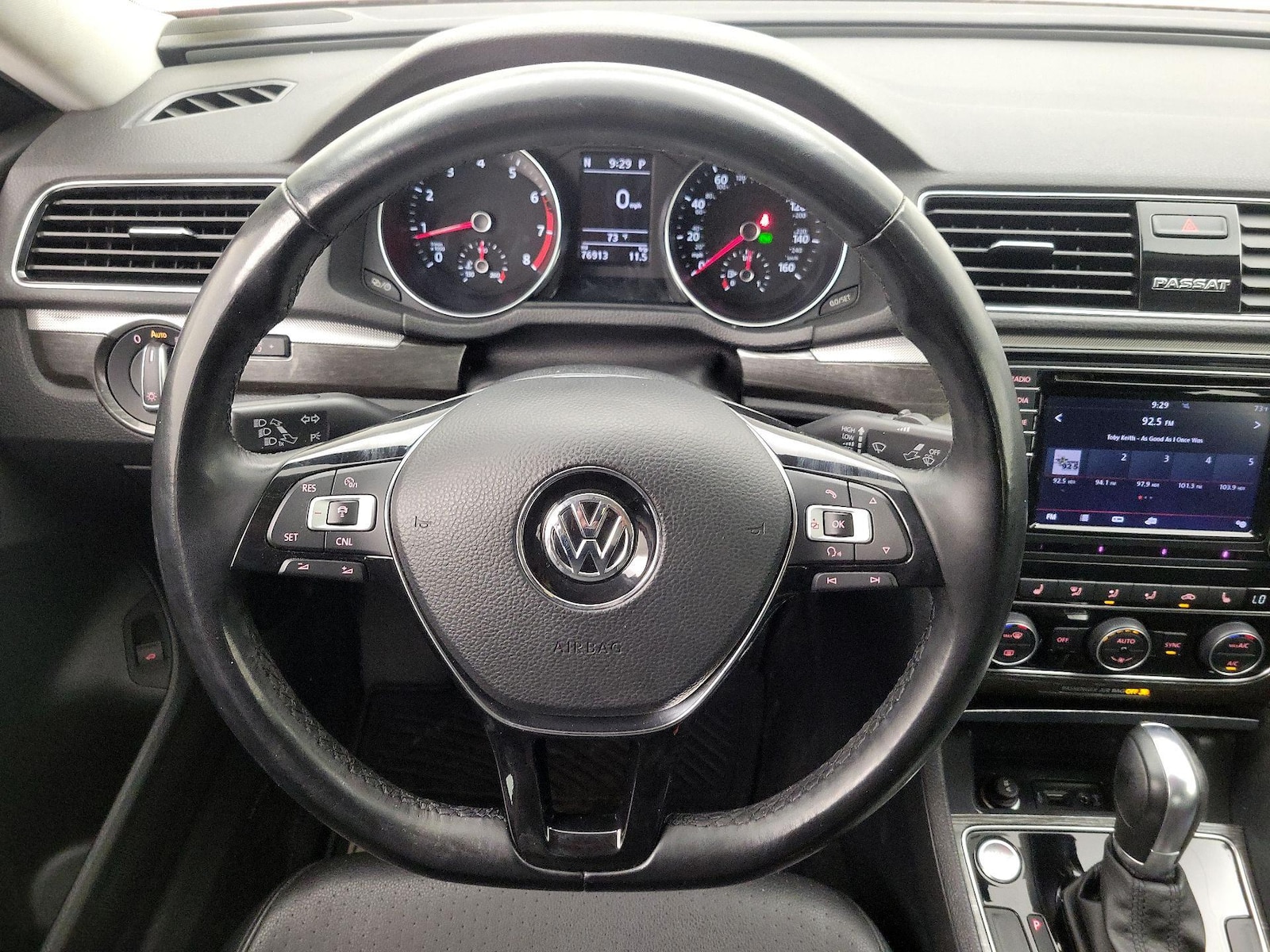 2018 Volkswagen Passat SE - Photo 11