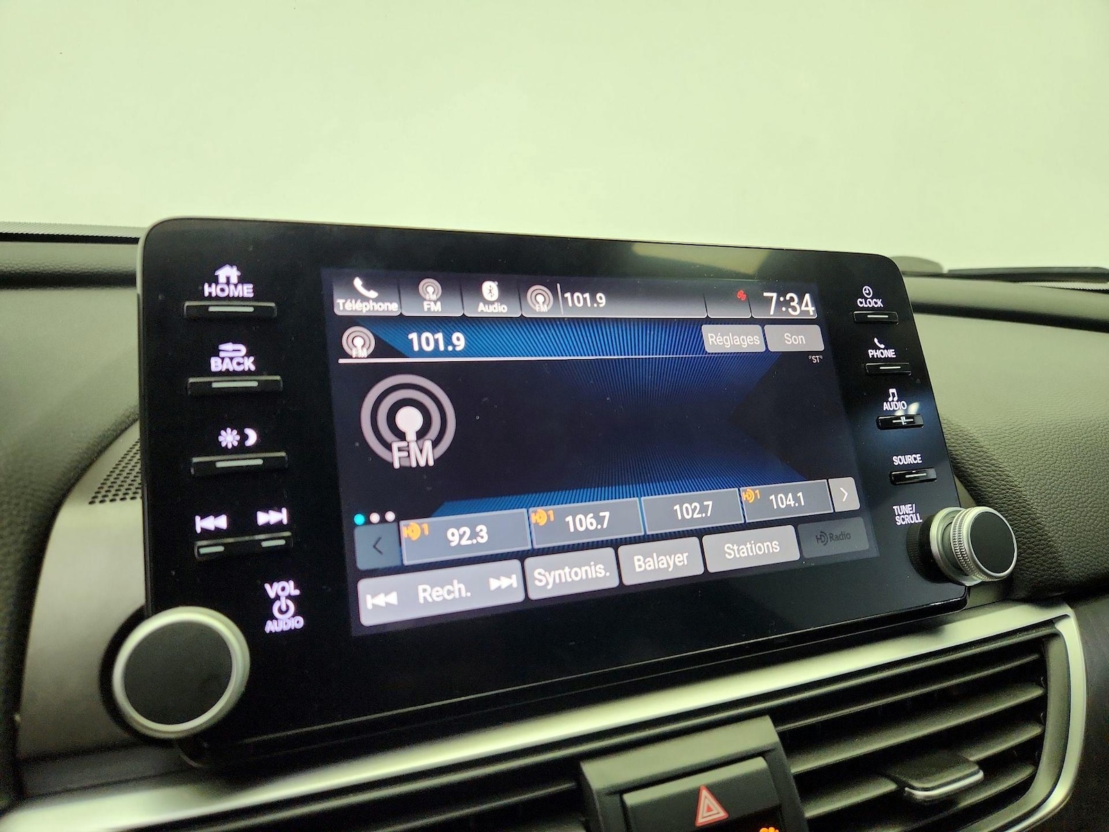 2018 Honda Accord EX-L - Photo 16