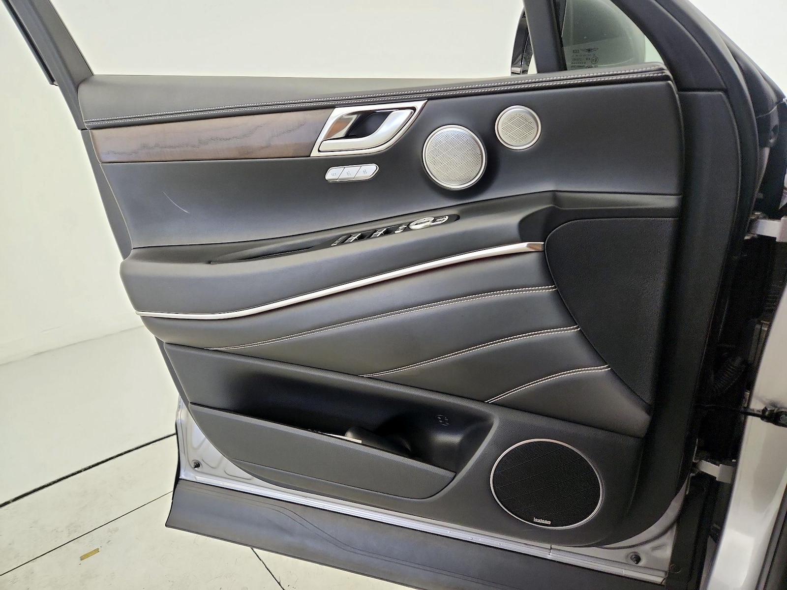 2021 GENESIS GV80 Standard - Photo 13