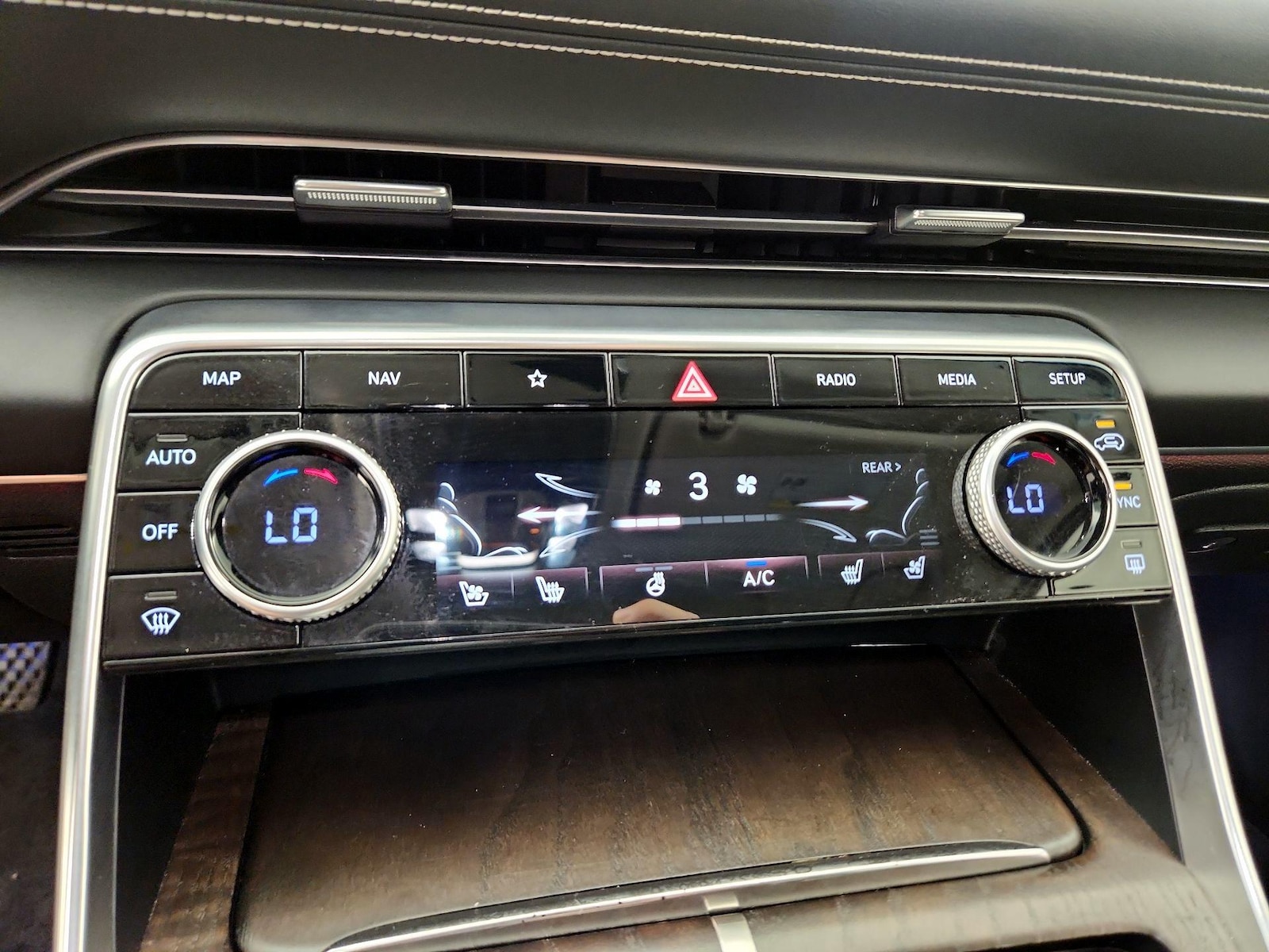2021 GENESIS GV80 Standard - Photo 17