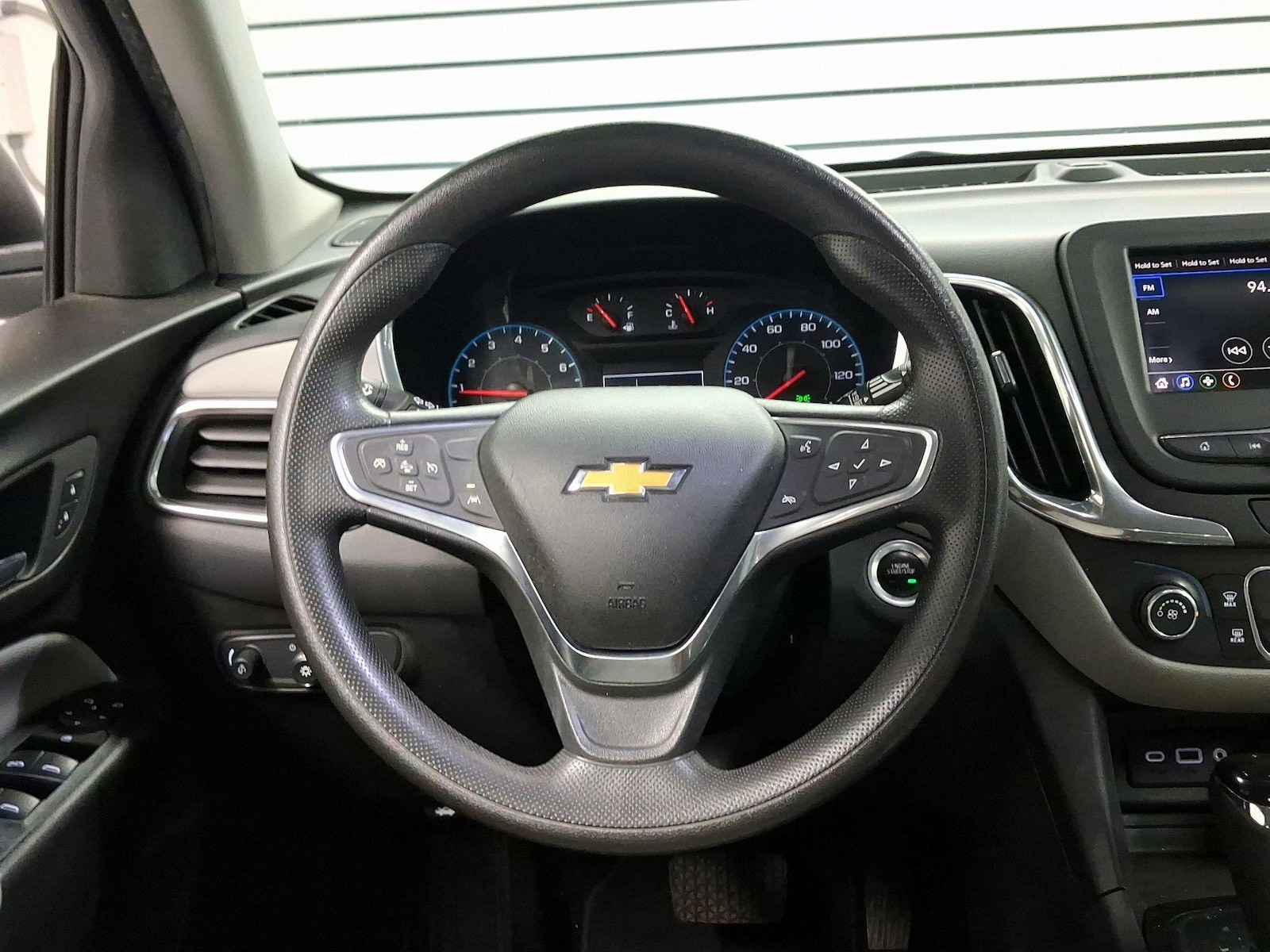 2020 Chevrolet Equinox LS - Photo 11