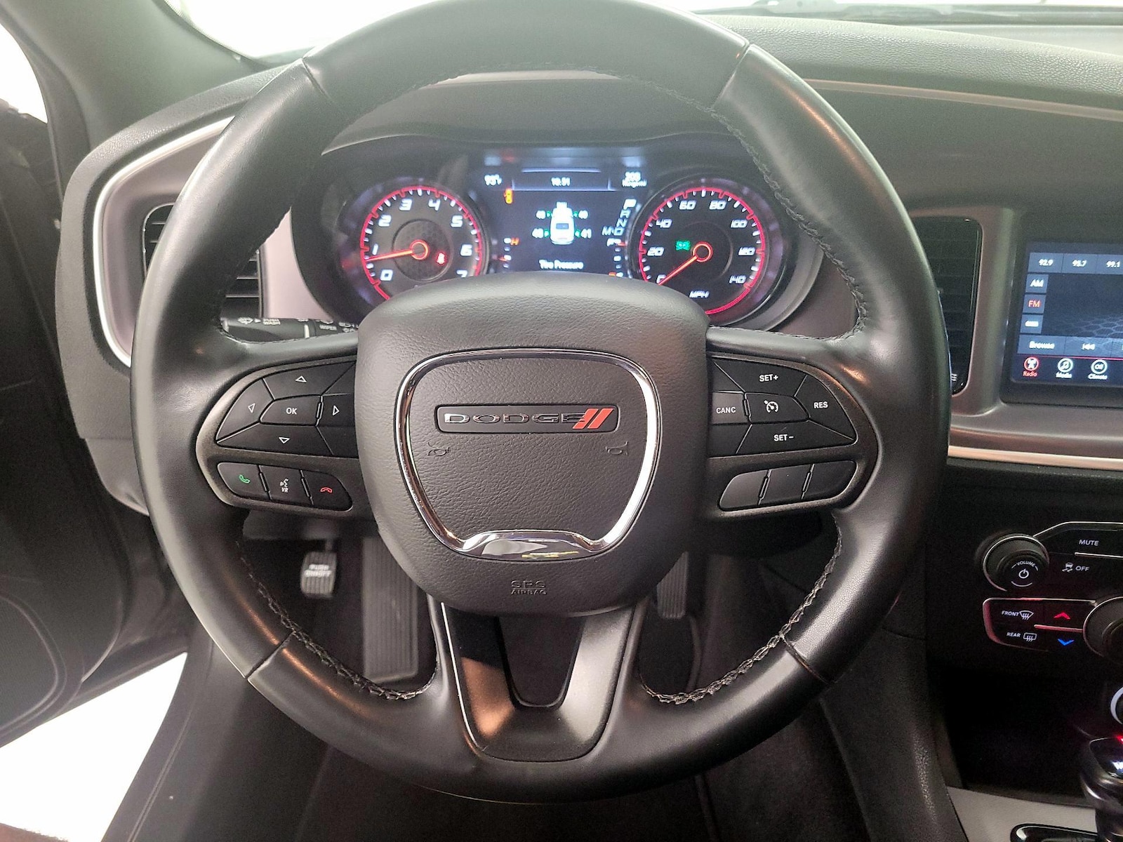 2022 Dodge Charger SXT - Photo 11