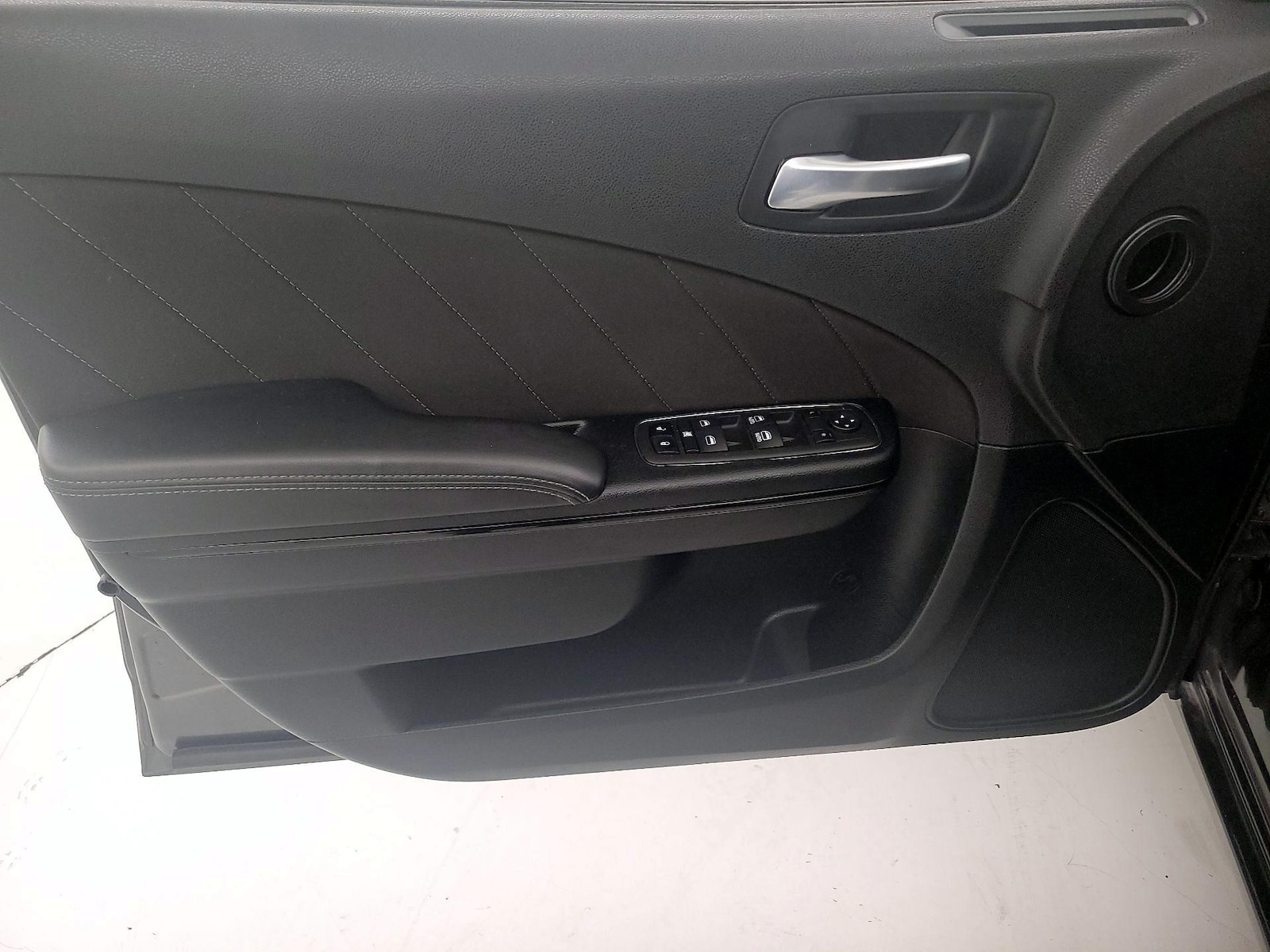 2022 Dodge Charger SXT - Photo 13