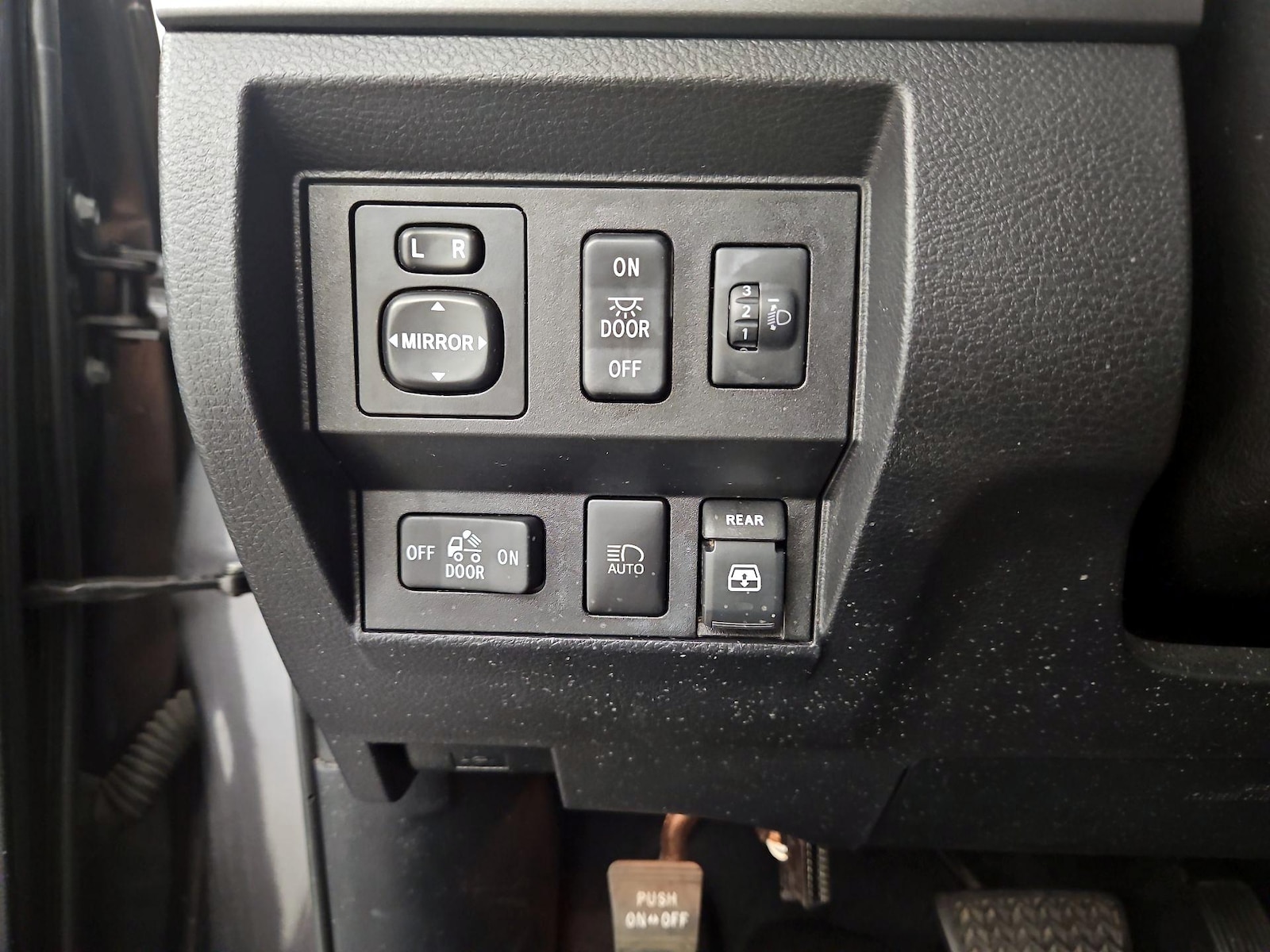 2018 Toyota Tundra SR5 - Photo 14
