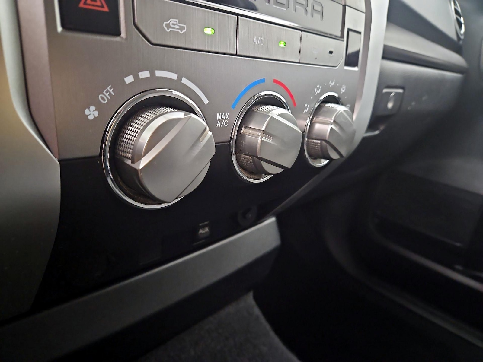 2018 Toyota Tundra SR5 - Photo 17