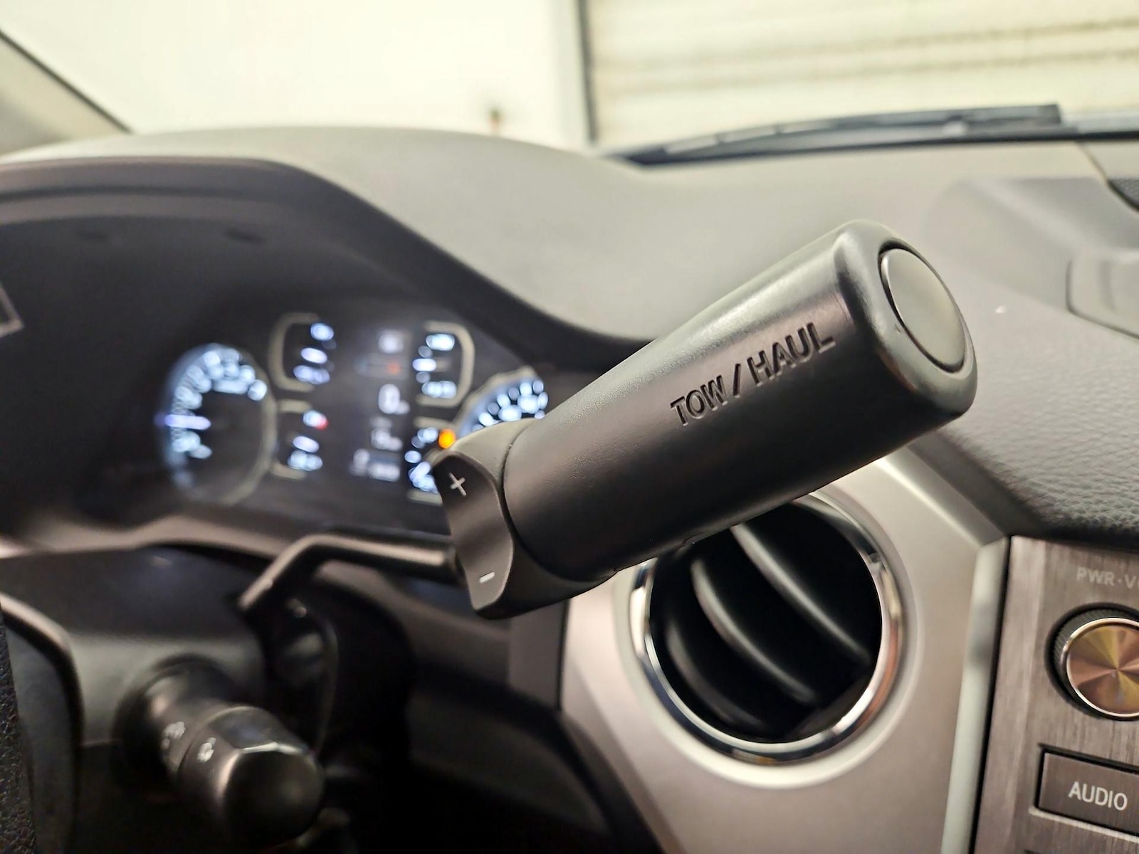2018 Toyota Tundra SR5 - Photo 18