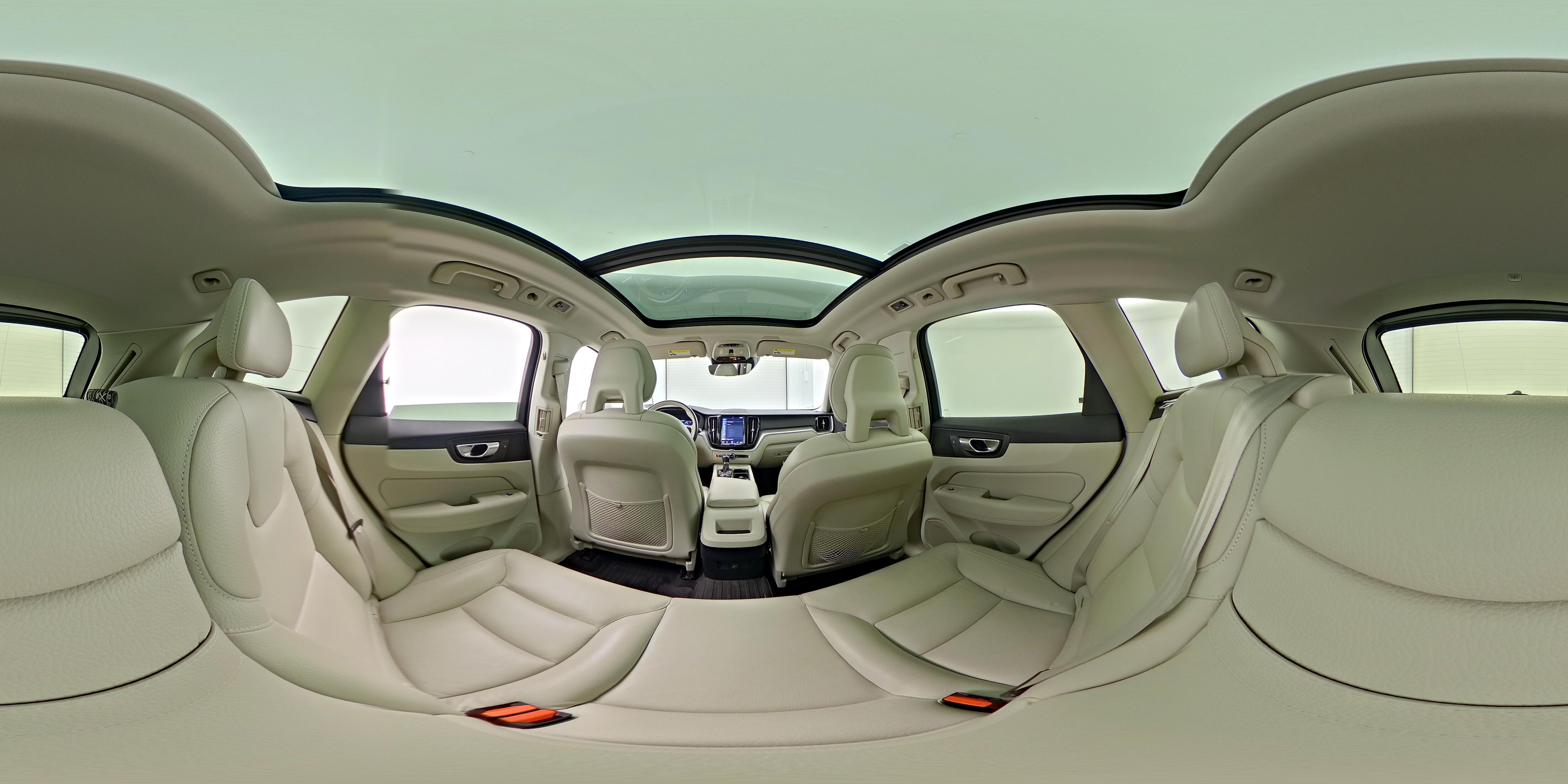 2018 Volvo XC60 Momentum - Photo 27
