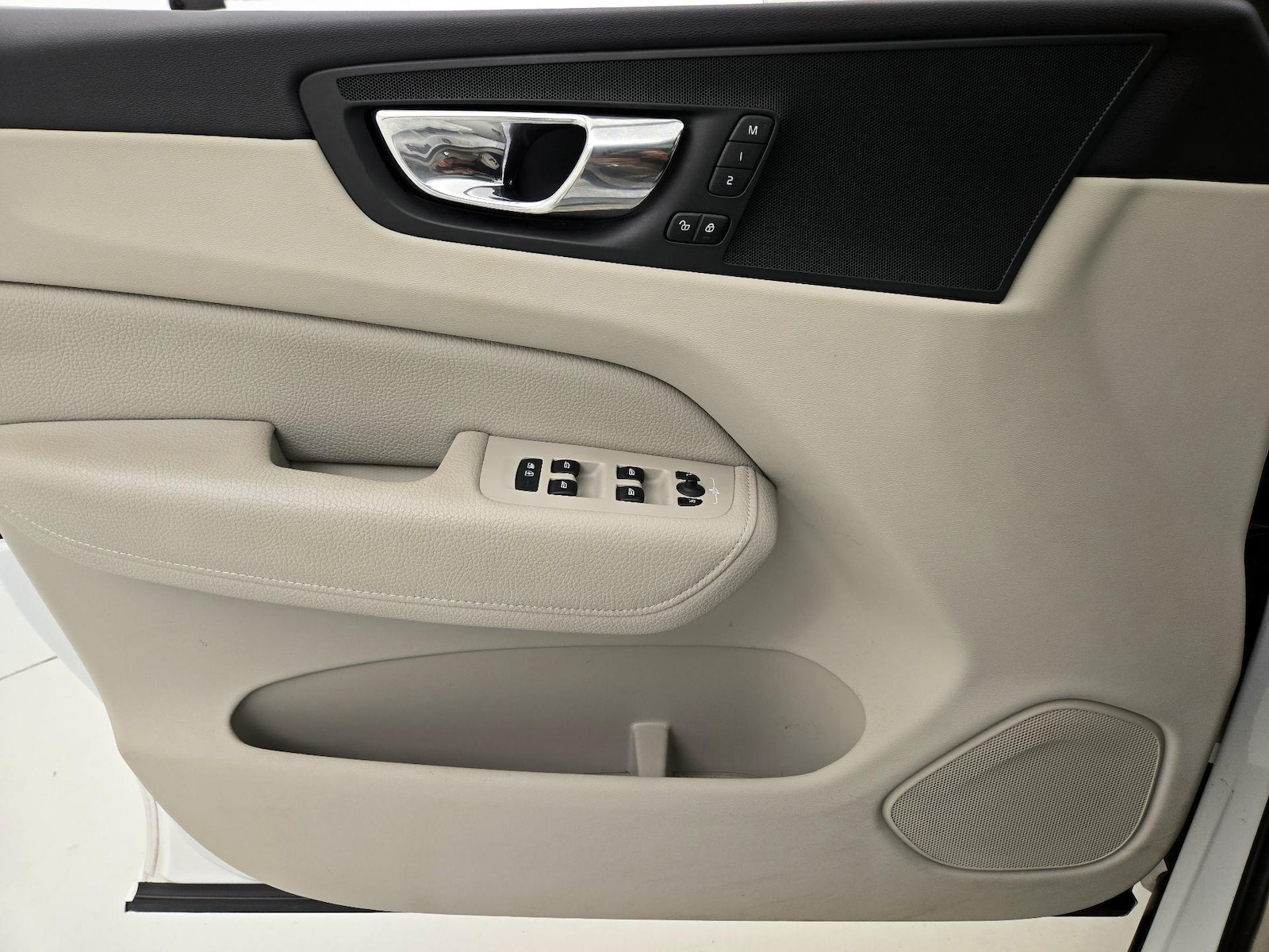 2018 Volvo XC60 Momentum - Photo 13