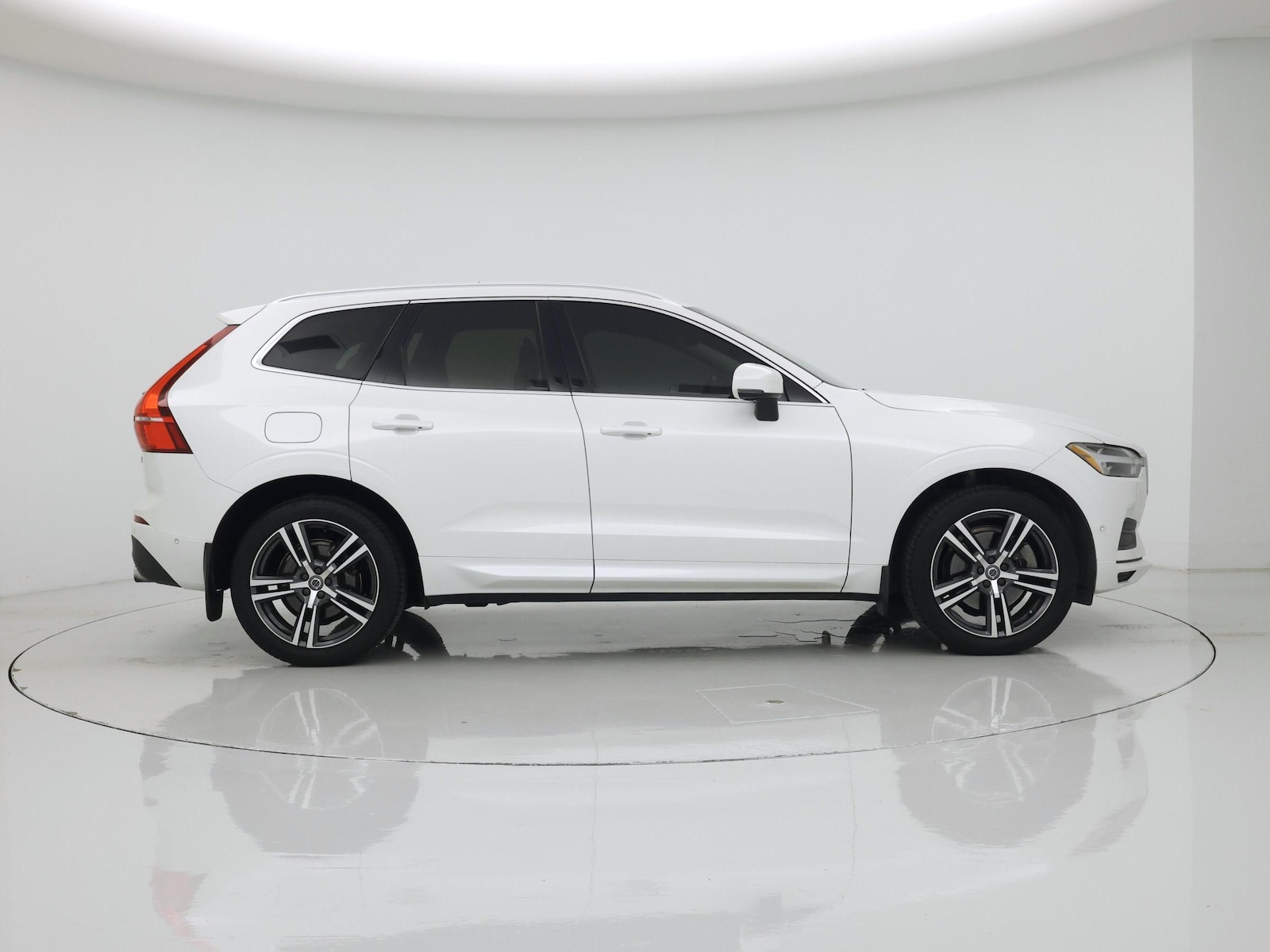 2018 Volvo XC60 Momentum - Photo 8