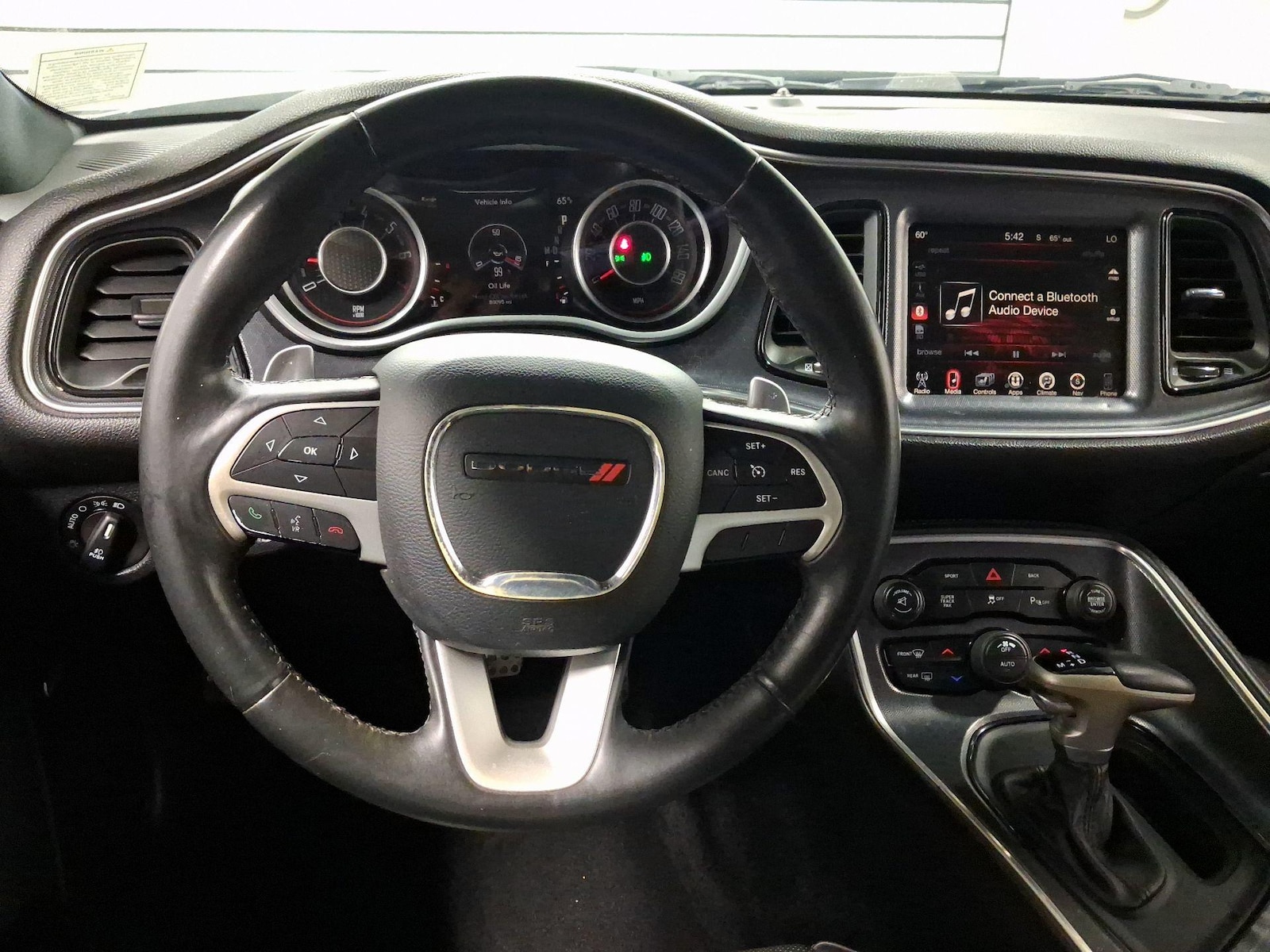 2015 Dodge Challenger SXT - Photo 11