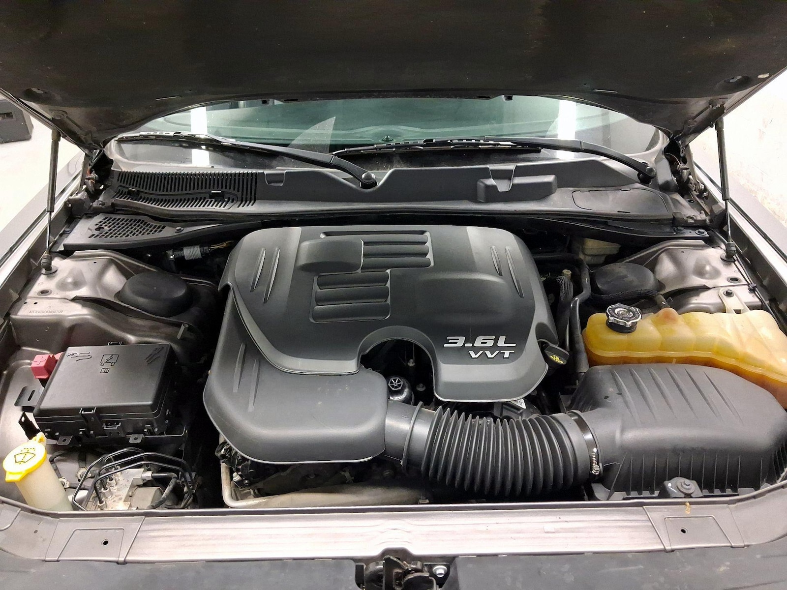 2015 Dodge Challenger SXT - Photo 20