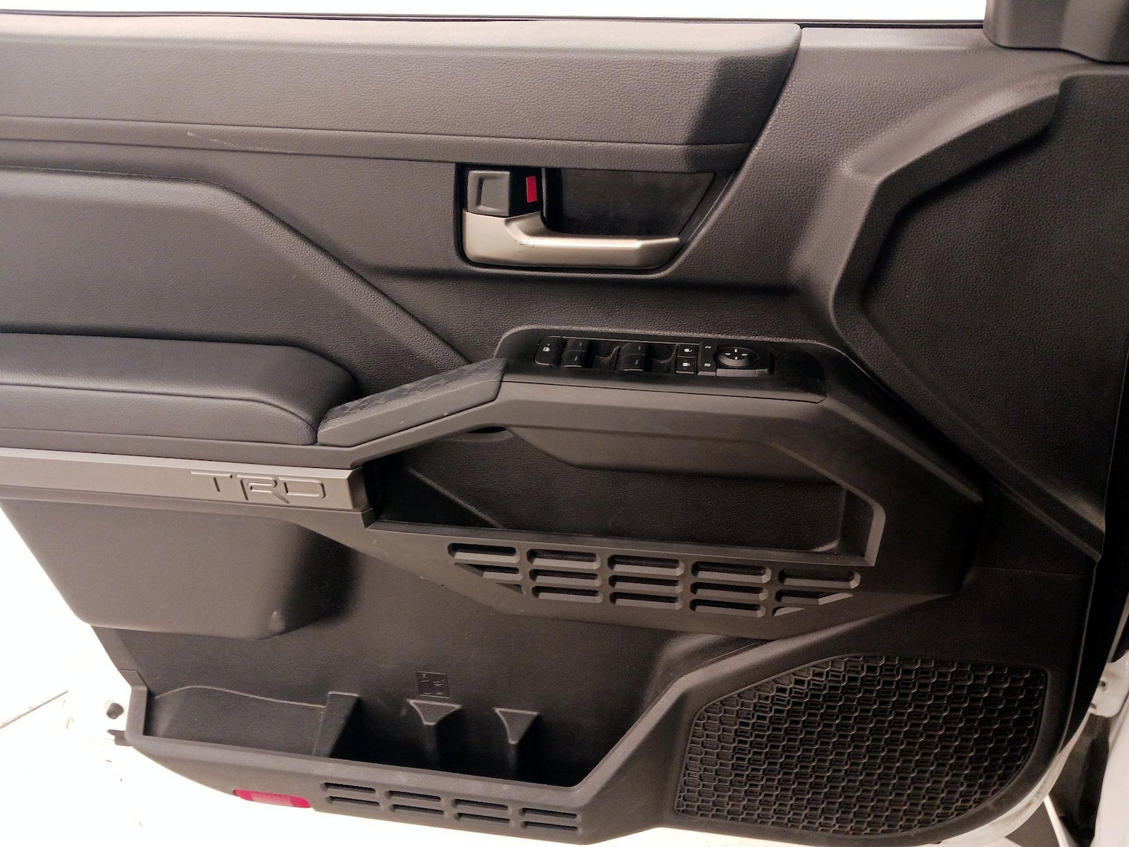2025 Toyota Tacoma TRD Off Road - Photo 13