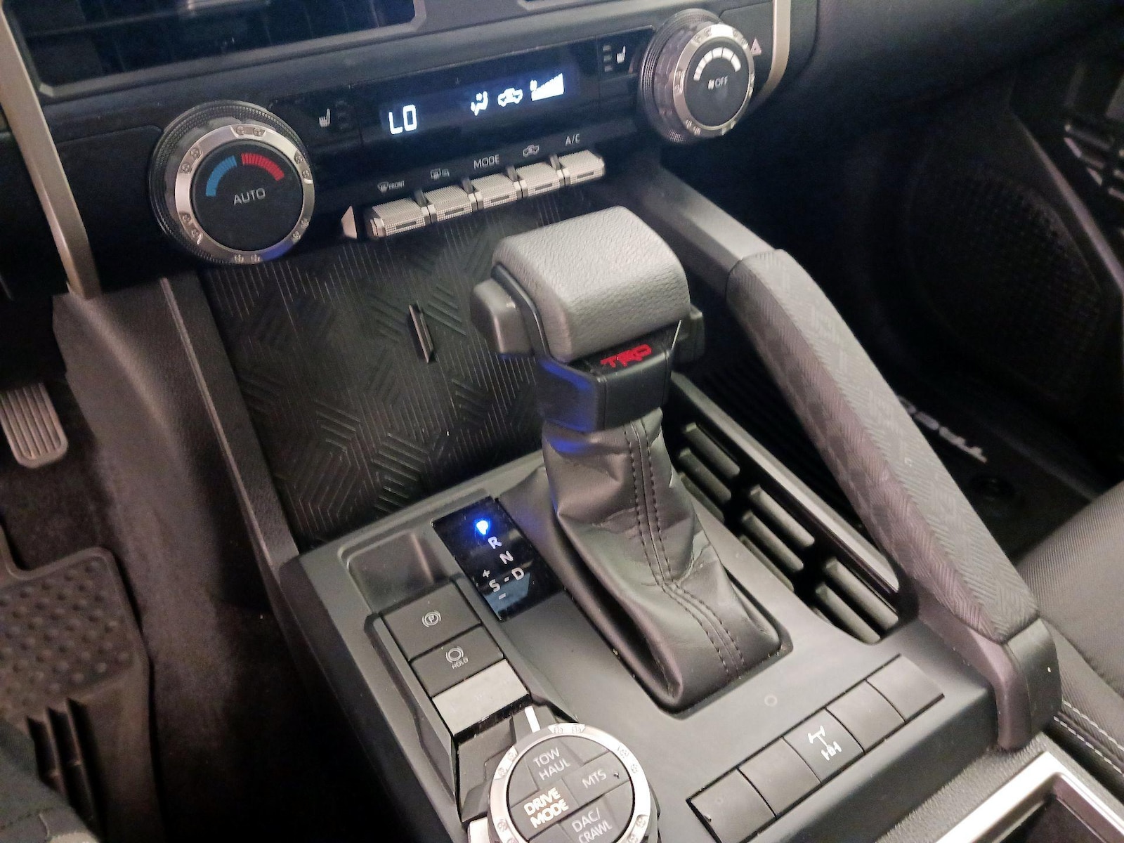 2025 Toyota Tacoma TRD Off Road - Photo 19