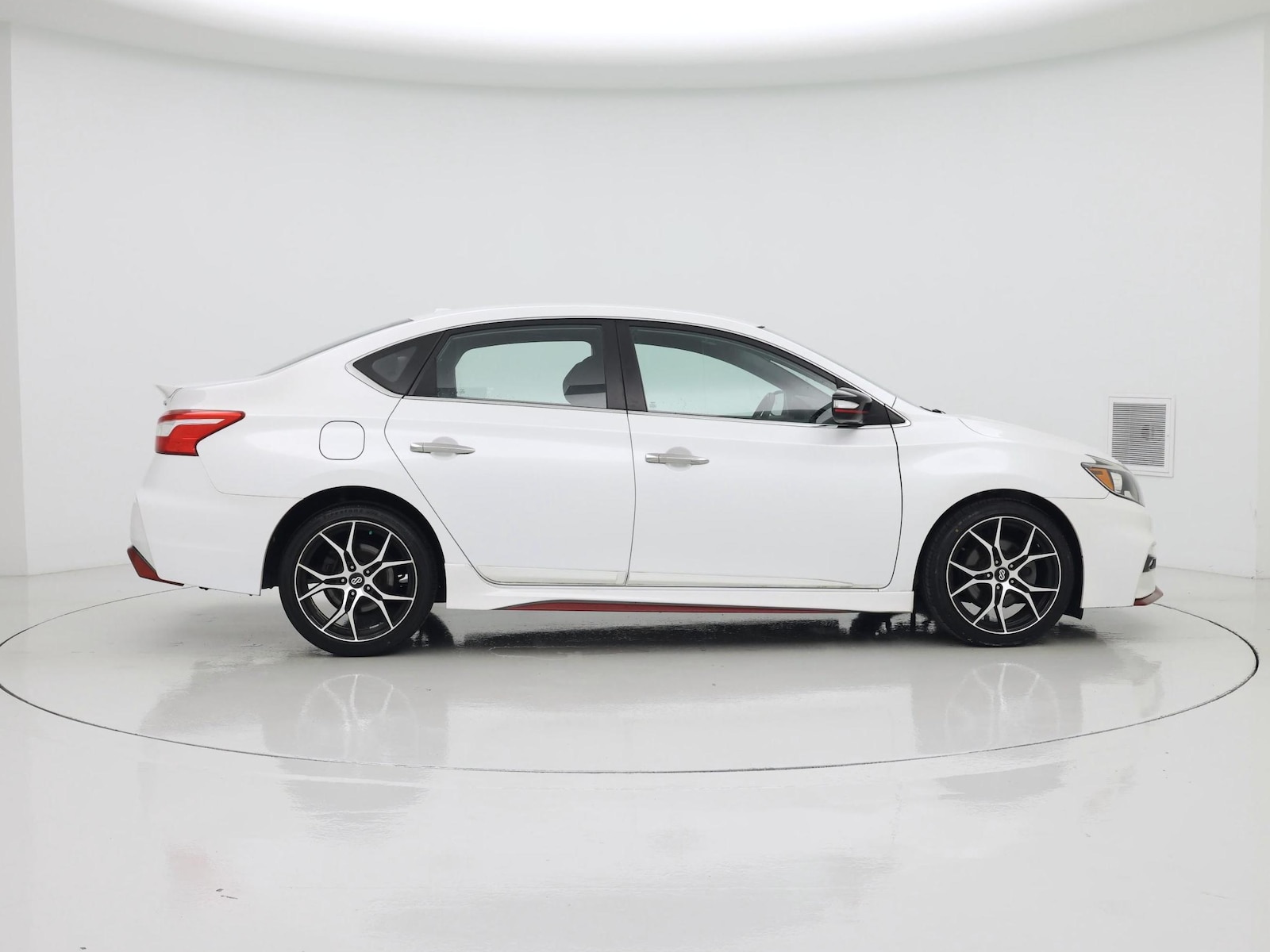 2018 Nissan Sentra Nismo - Photo 8