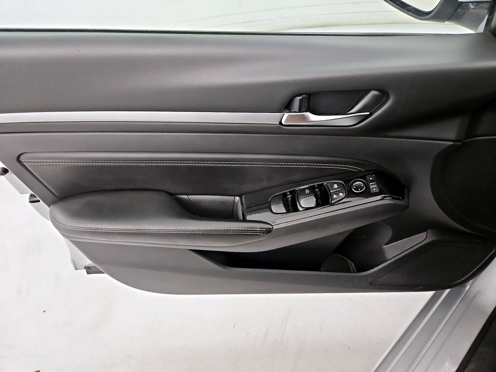 2023 Nissan Altima SL - Photo 13