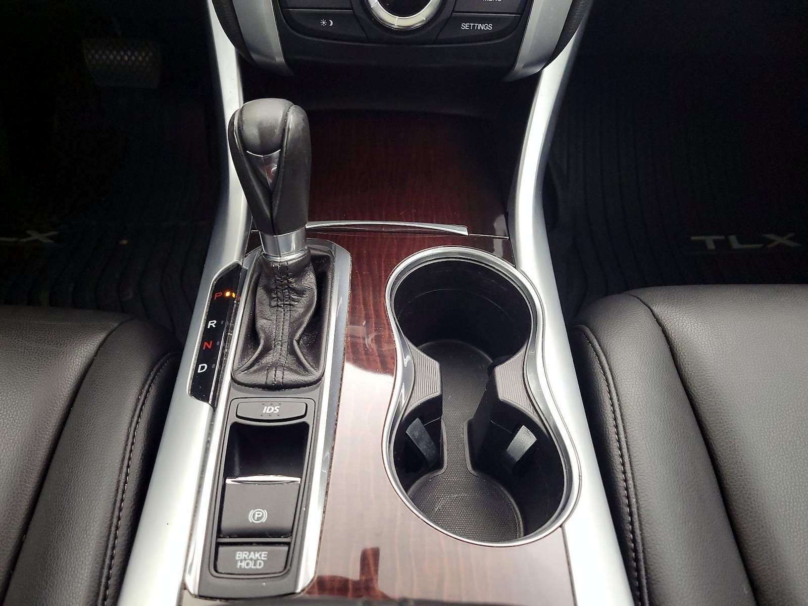 2017 Acura TLX Base - Photo 18