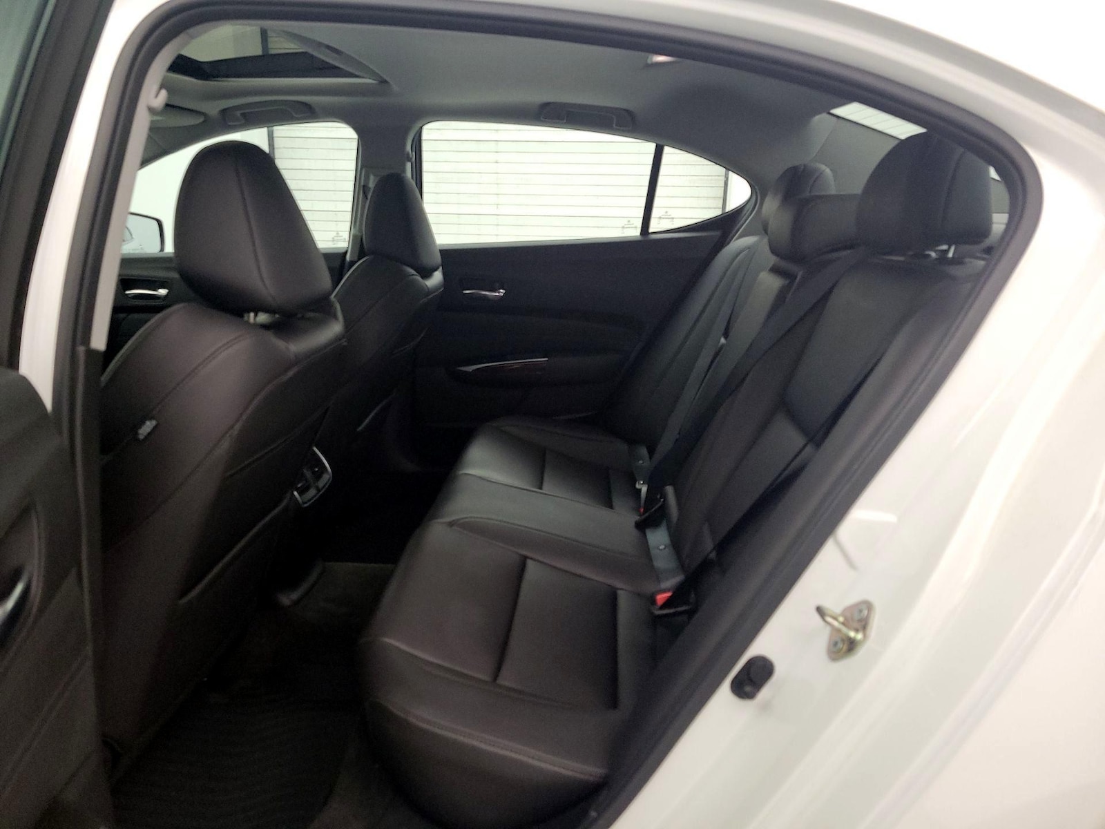 2017 Acura TLX Base - Photo 21