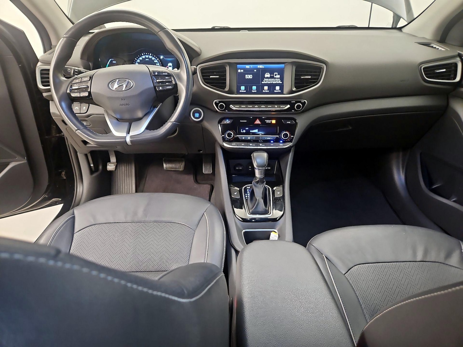Apple CarPlay® & Android Auto™
