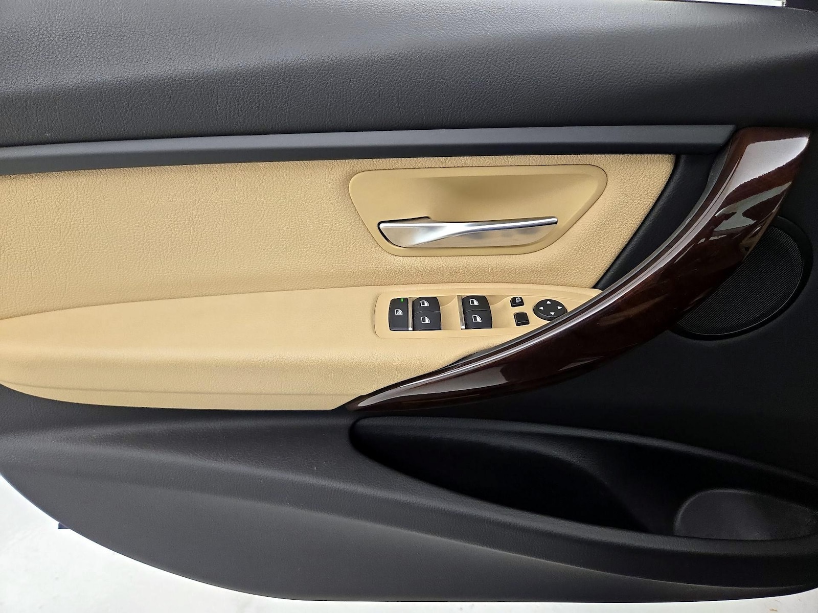2018 BMW 3 Series 320i - Photo 13