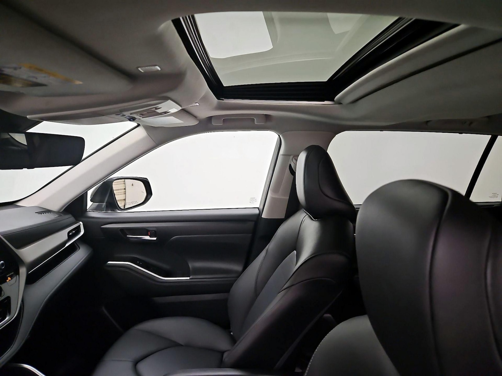 Sunroof(s) & Overhead Airbags