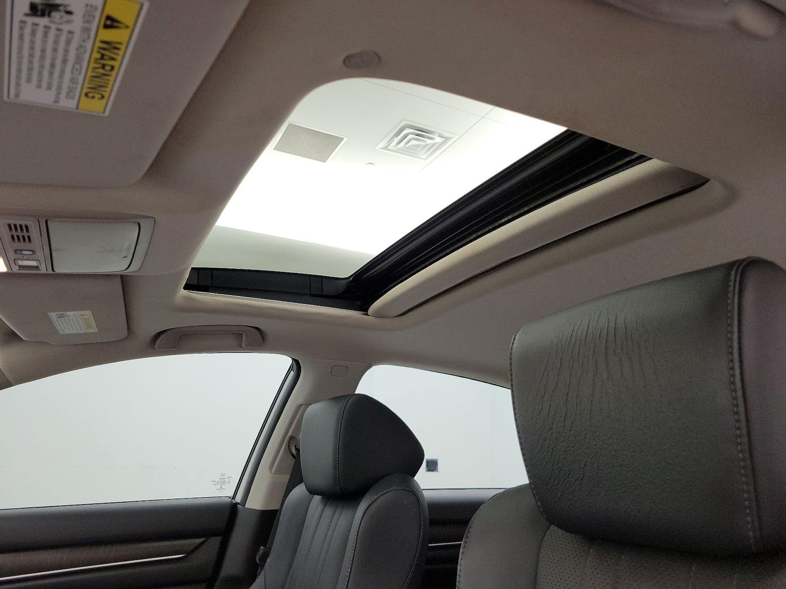 Sunroof(s) & Overhead Airbags