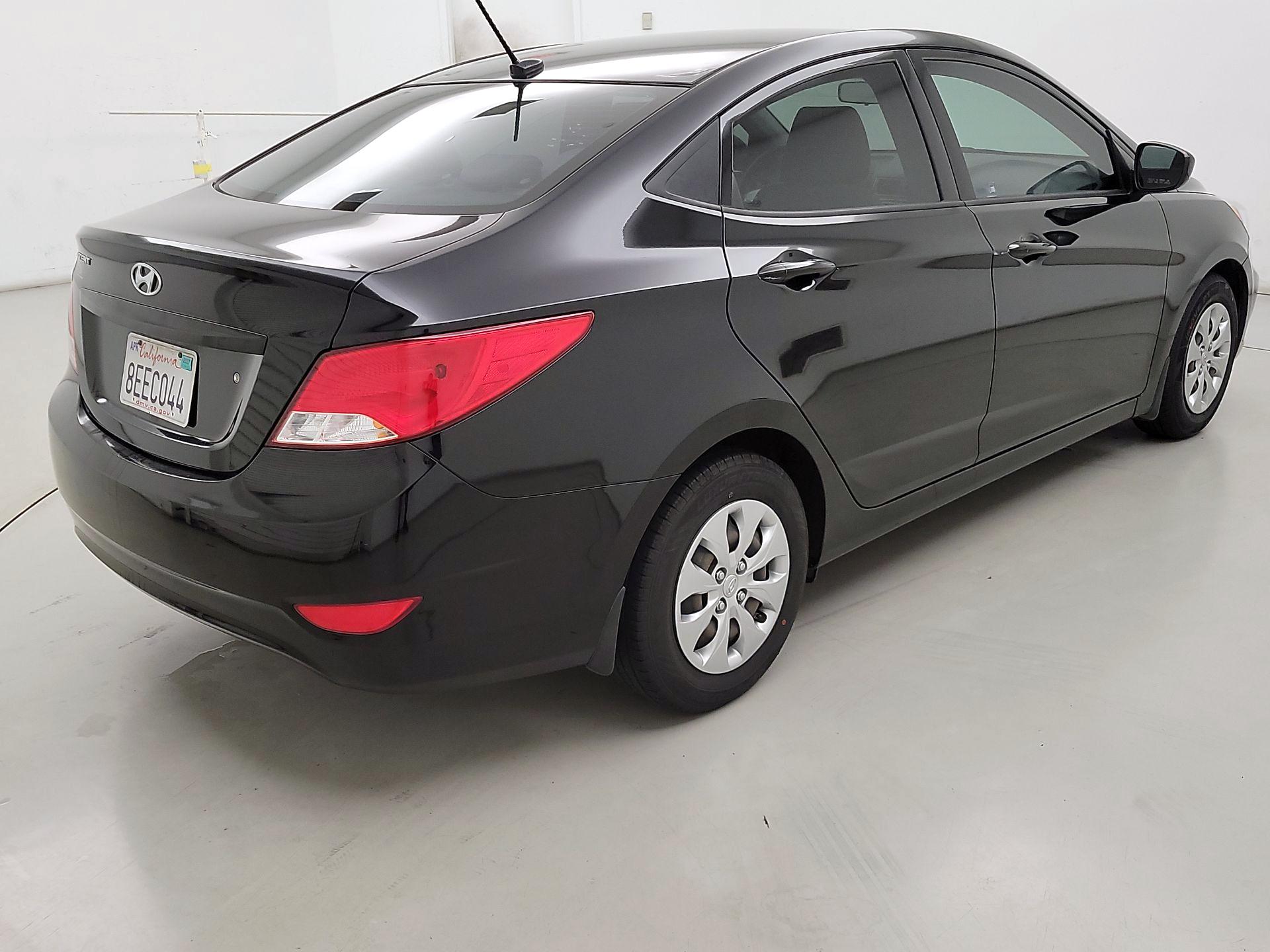 Thumbnail: 2017 Hyundai Accent - 5