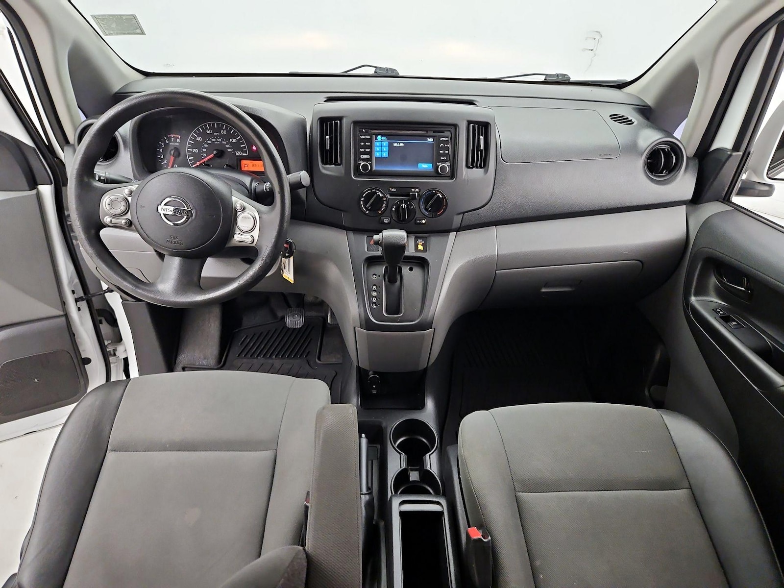 2017 Nissan NV200 SV - Photo 10
